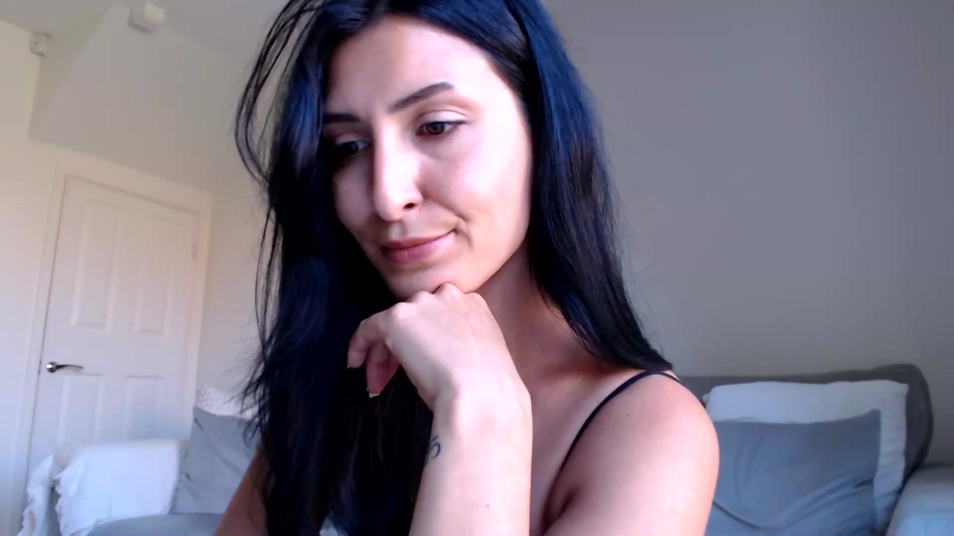 Gallery image thumbnail from MissLeanne's myfreecams stream on, 05/21/2025, 12:41 image 9 of 20