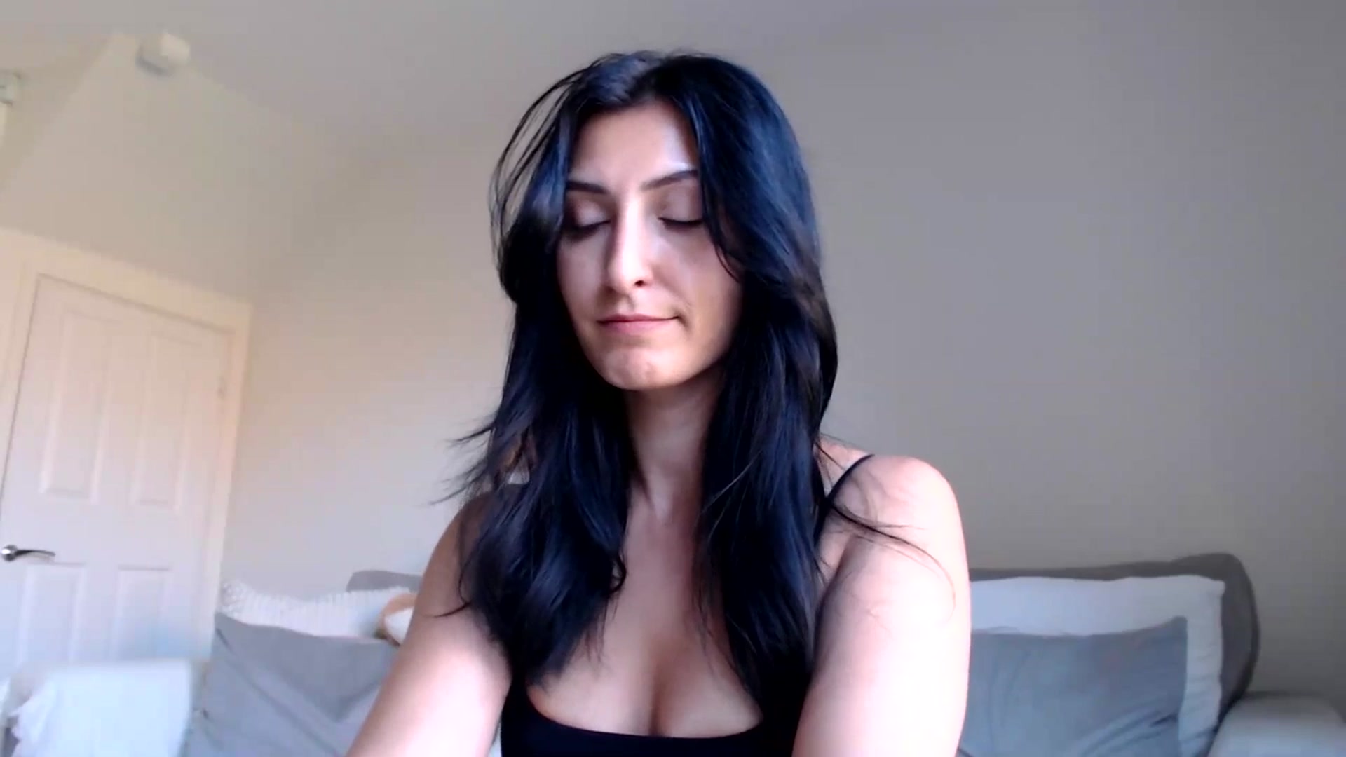 Gallery image thumbnail from MissLeanne's myfreecams stream on, 05/21/2025, 12:41 image 13 of 20