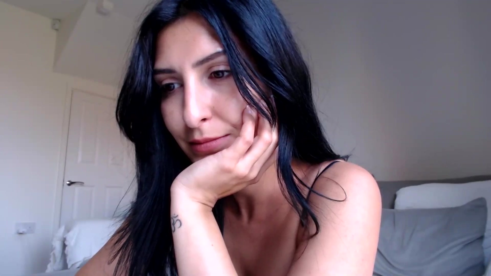 Gallery image thumbnail from MissLeanne's myfreecams stream on, 05/21/2025, 14:58 image 15 of 20