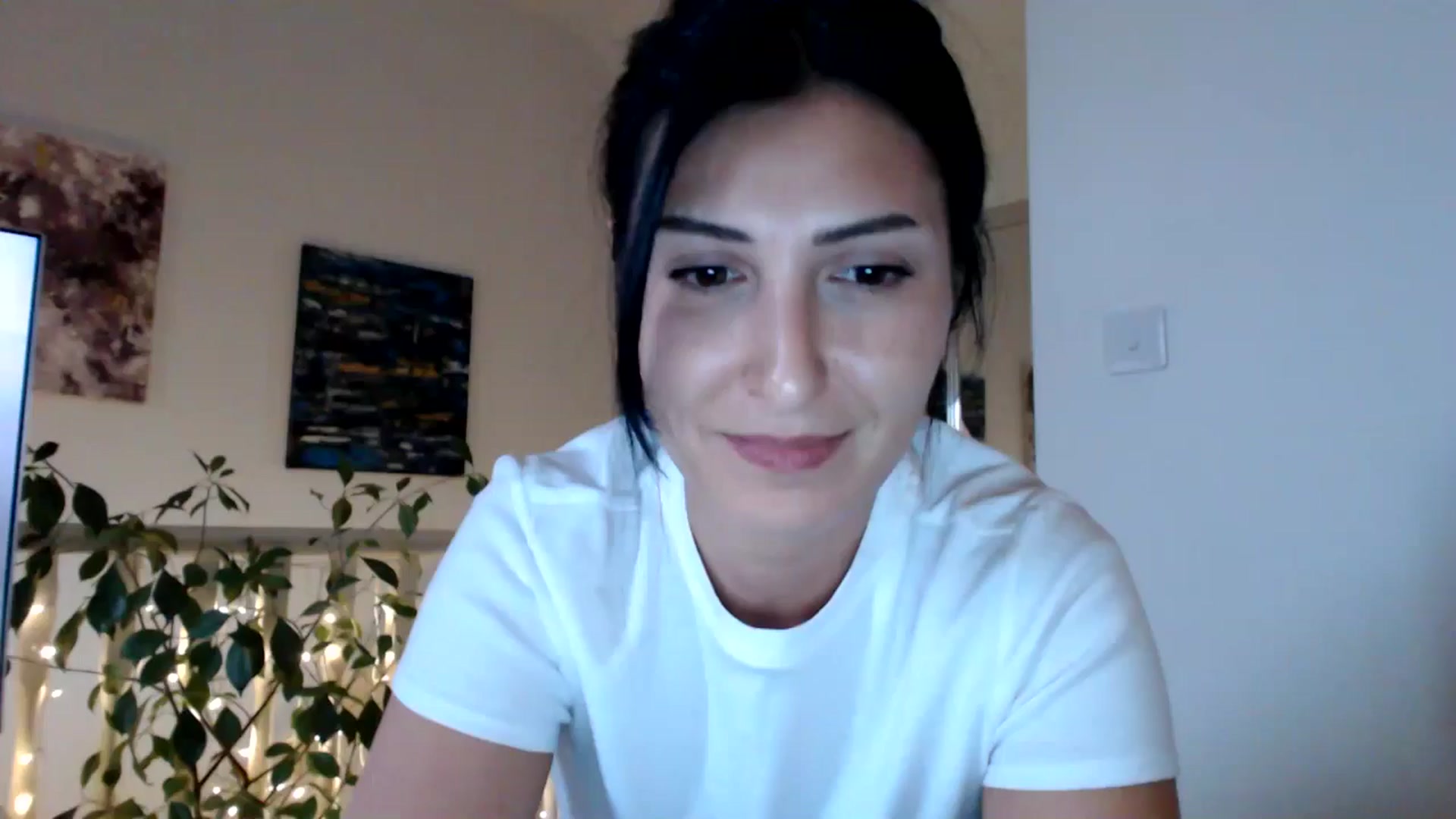 Gallery image thumbnail from MissLeanne's myfreecams stream on, 05/27/2025, 18:15 image 12 of 20
