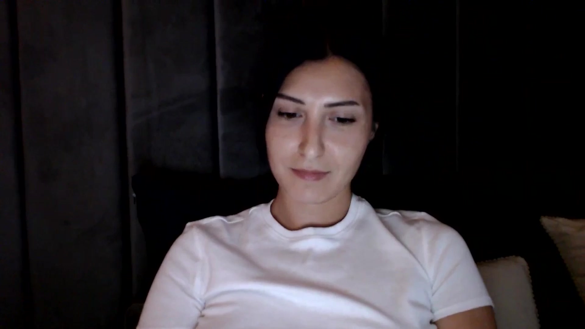 Gallery image thumbnail from MissLeanne's myfreecams stream on, 05/27/2025, 18:15 image 15 of 20