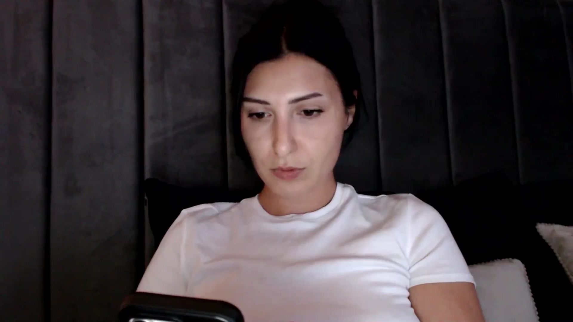 Gallery image thumbnail from MissLeanne's myfreecams stream on, 05/27/2025, 18:15 image 4 of 20