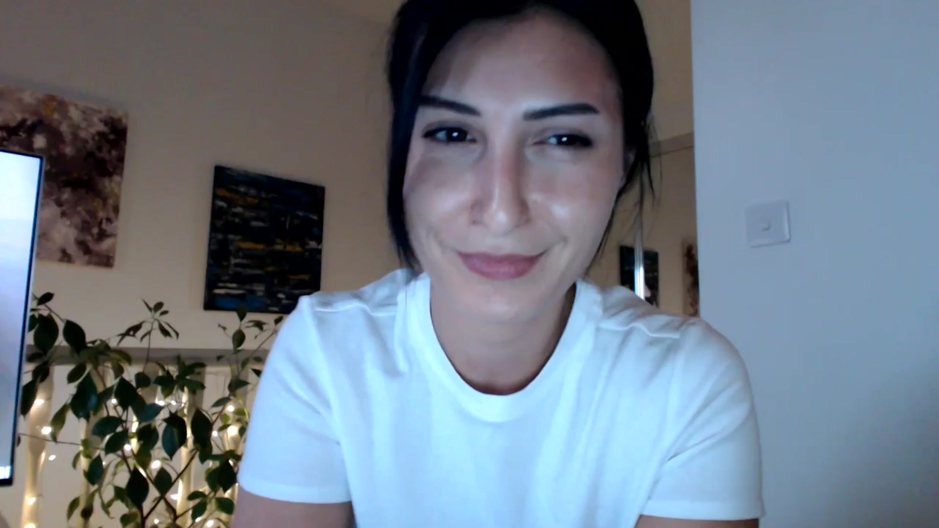 Gallery image thumbnail from MissLeanne's myfreecams stream on, 05/27/2025, 18:15 image 10 of 20