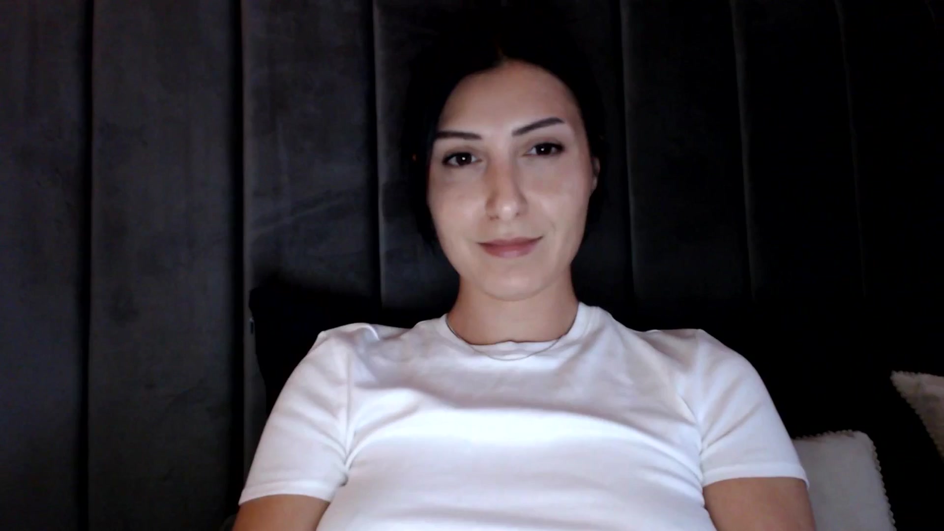 Gallery image thumbnail from MissLeanne's myfreecams stream on, 05/27/2025, 18:15 image 1 of 20