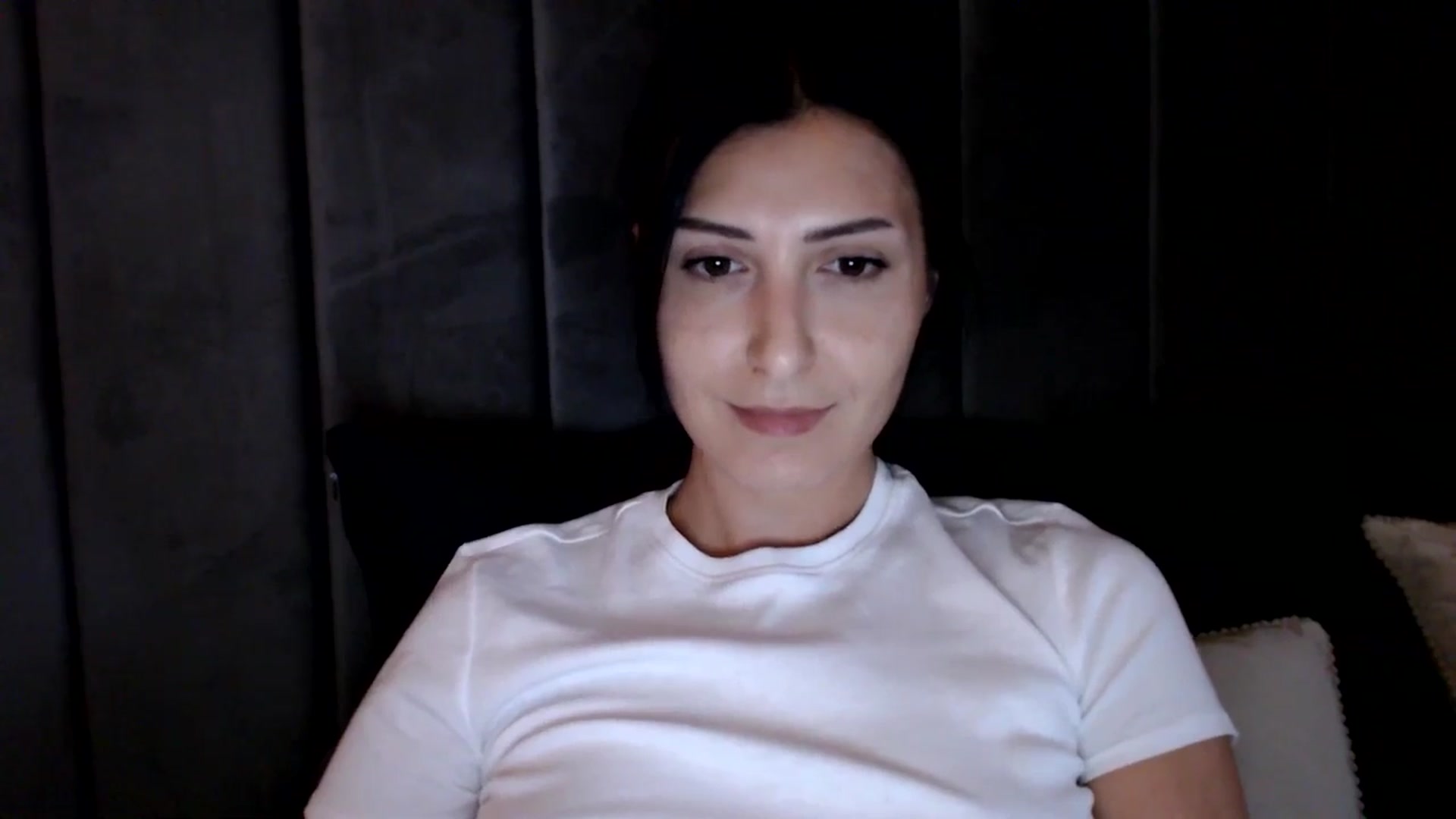 Gallery image thumbnail from MissLeanne's myfreecams stream on, 05/27/2025, 18:15 image 14 of 20