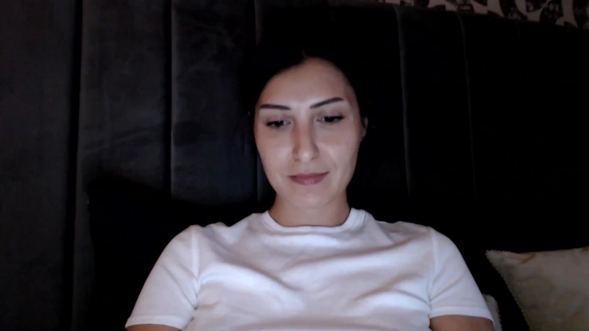 Gallery image thumbnail from MissLeanne's myfreecams stream on, 05/27/2025, 20:09 image 1 of 20