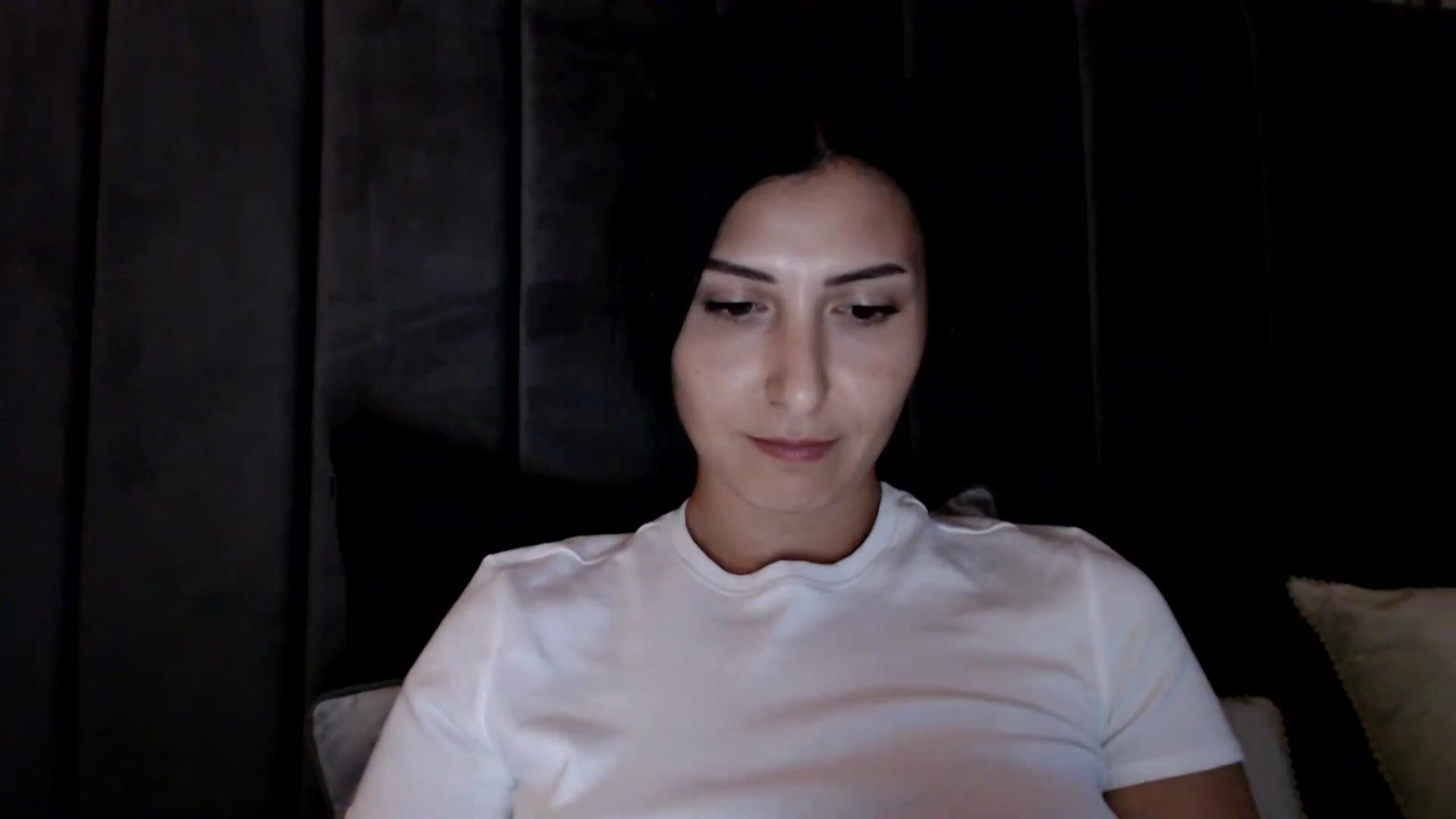 Gallery image thumbnail from MissLeanne's myfreecams stream on, 05/27/2025, 20:09 image 13 of 20