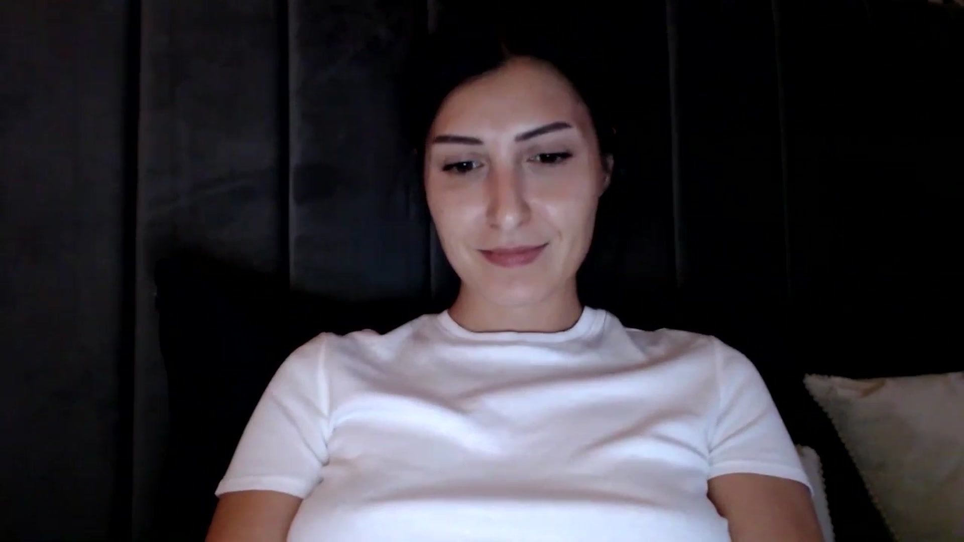 Gallery image thumbnail from MissLeanne's myfreecams stream on, 05/27/2025, 20:09 image 2 of 20