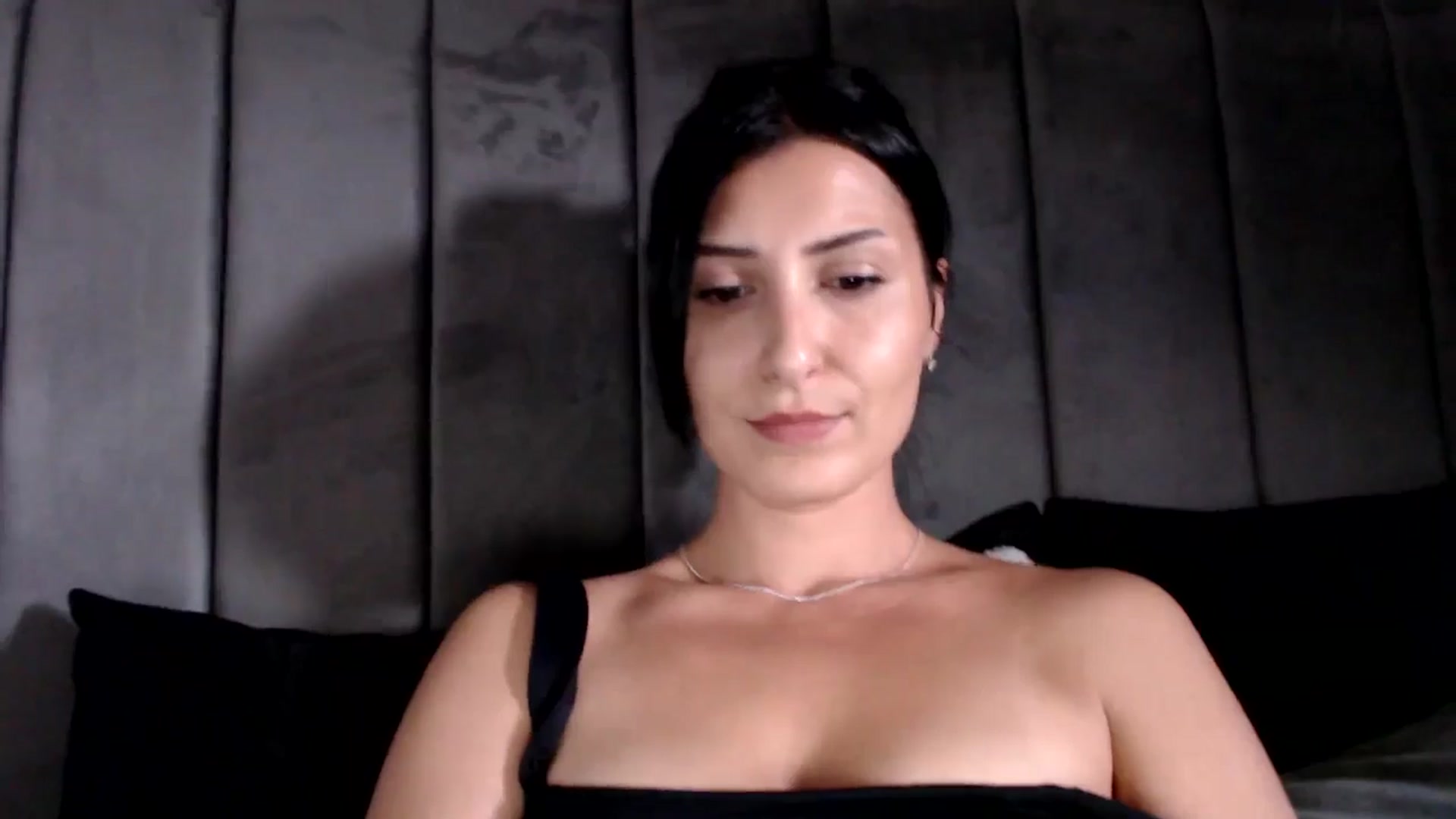 Gallery image thumbnail from MissLeanne's myfreecams stream on, 05/28/2025, 16:07 image 11 of 20