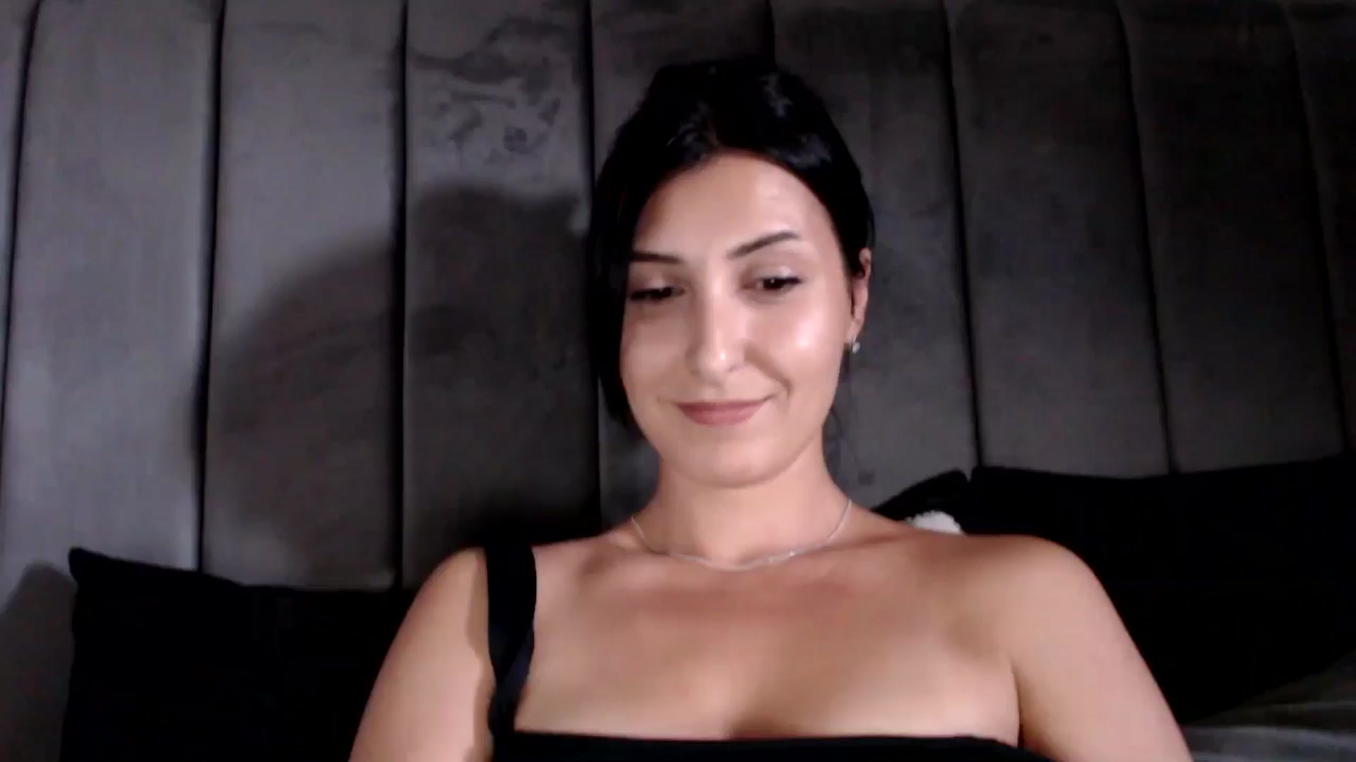 Gallery image thumbnail from MissLeanne's myfreecams stream on, 05/28/2025, 16:07 image 12 of 20