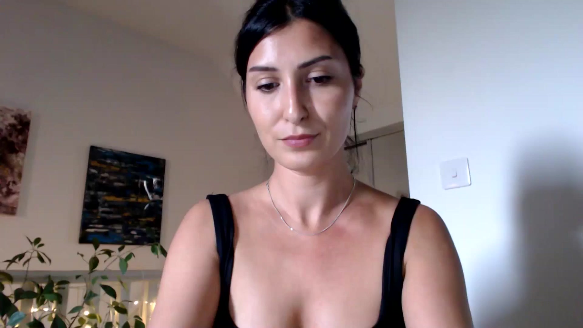 Gallery image thumbnail from MissLeanne's myfreecams stream on, 05/28/2025, 17:35 image 1 of 20