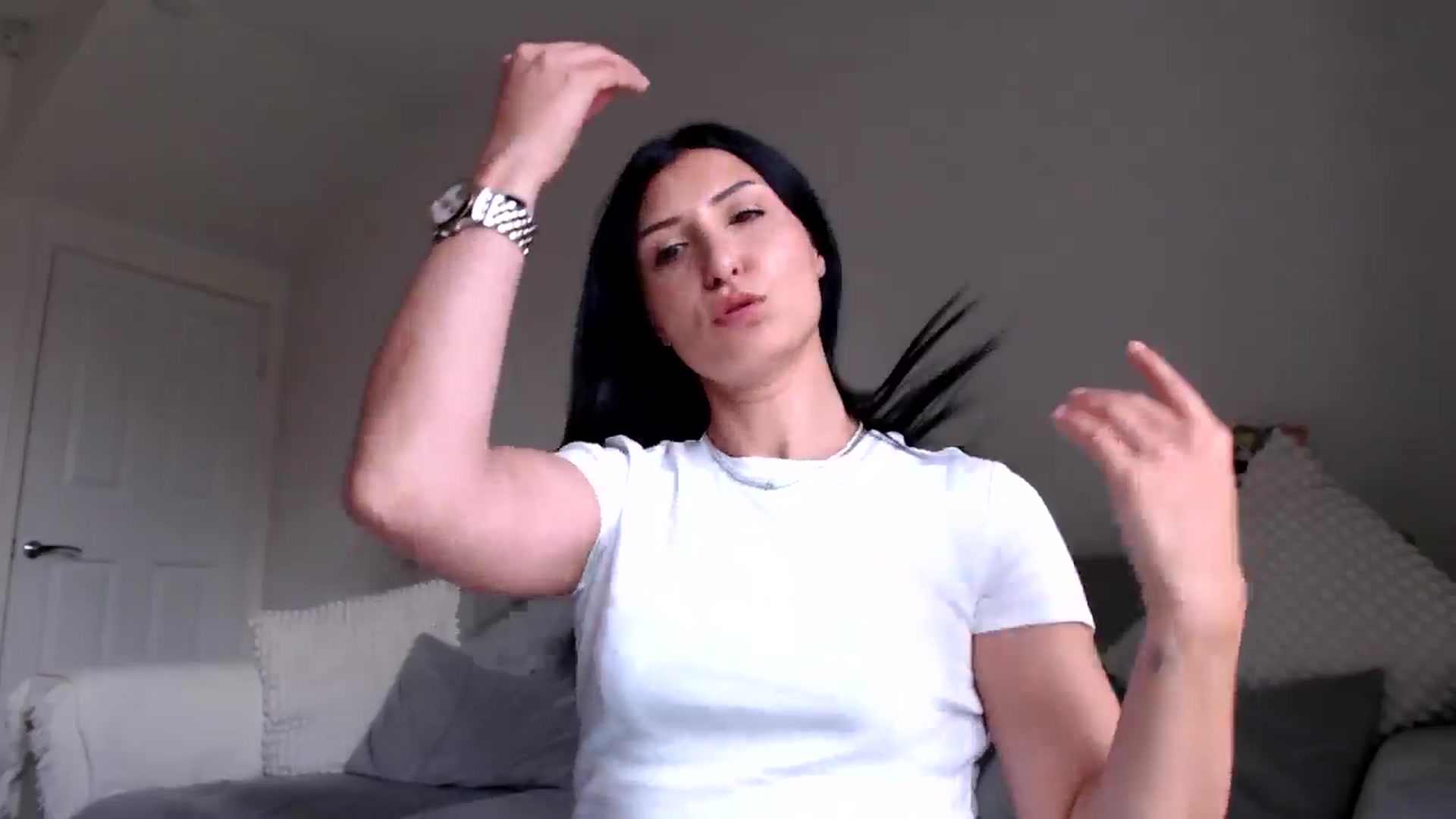 Gallery image thumbnail from MissLeanne's myfreecams stream on, 06/02/2025, 11:39 image 13 of 20