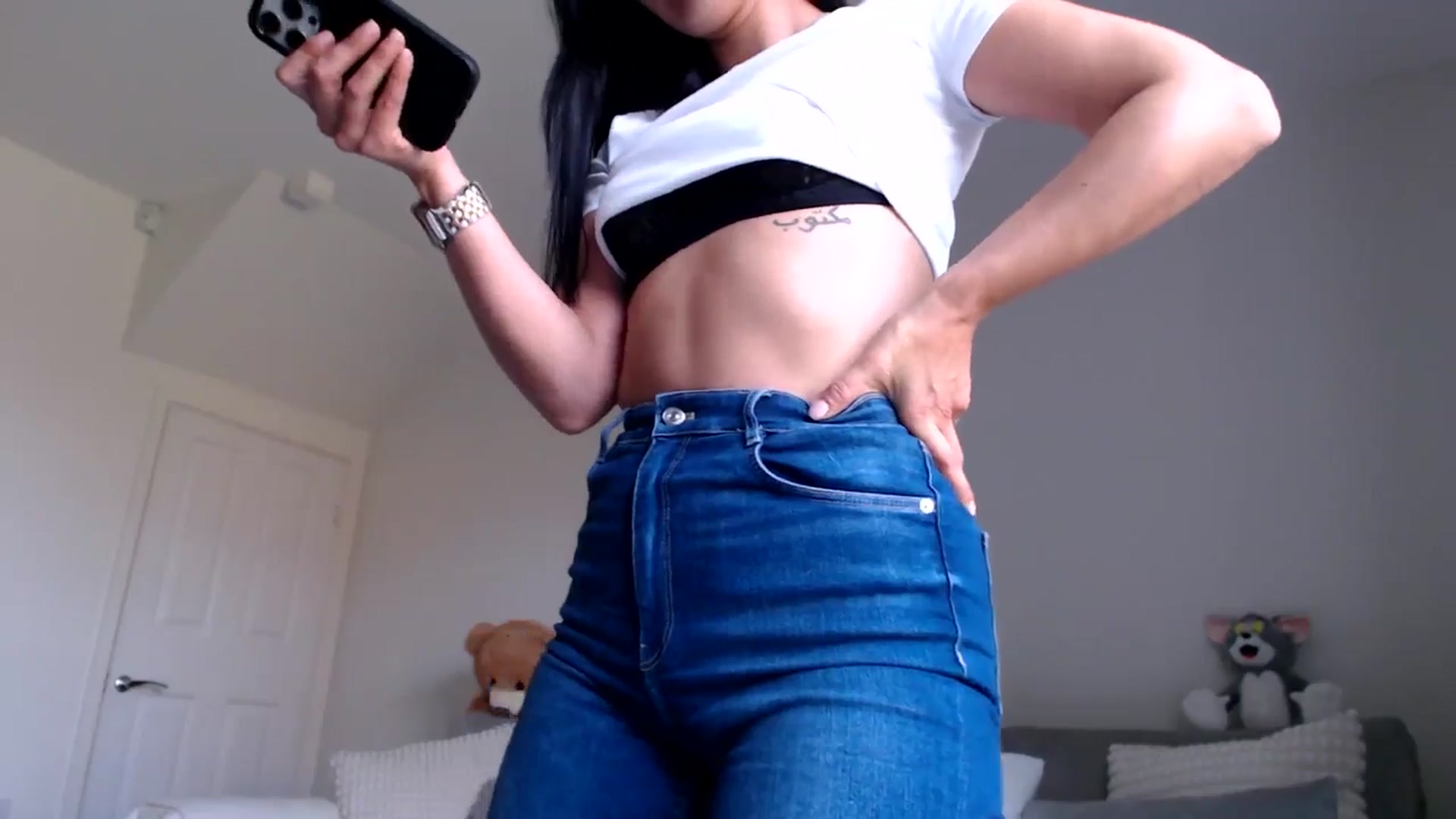 Gallery image thumbnail from MissLeanne's myfreecams stream on, 06/02/2025, 13:00 image 13 of 20
