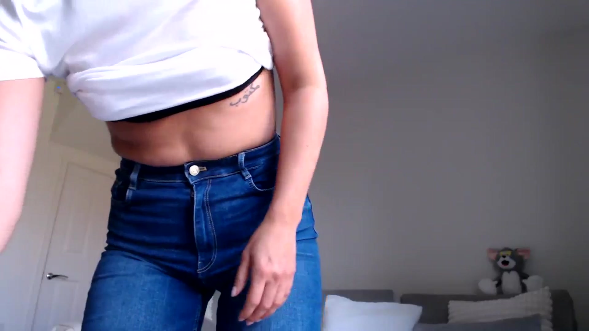 Gallery image thumbnail from MissLeanne's myfreecams stream on, 06/02/2025, 13:00 image 16 of 20