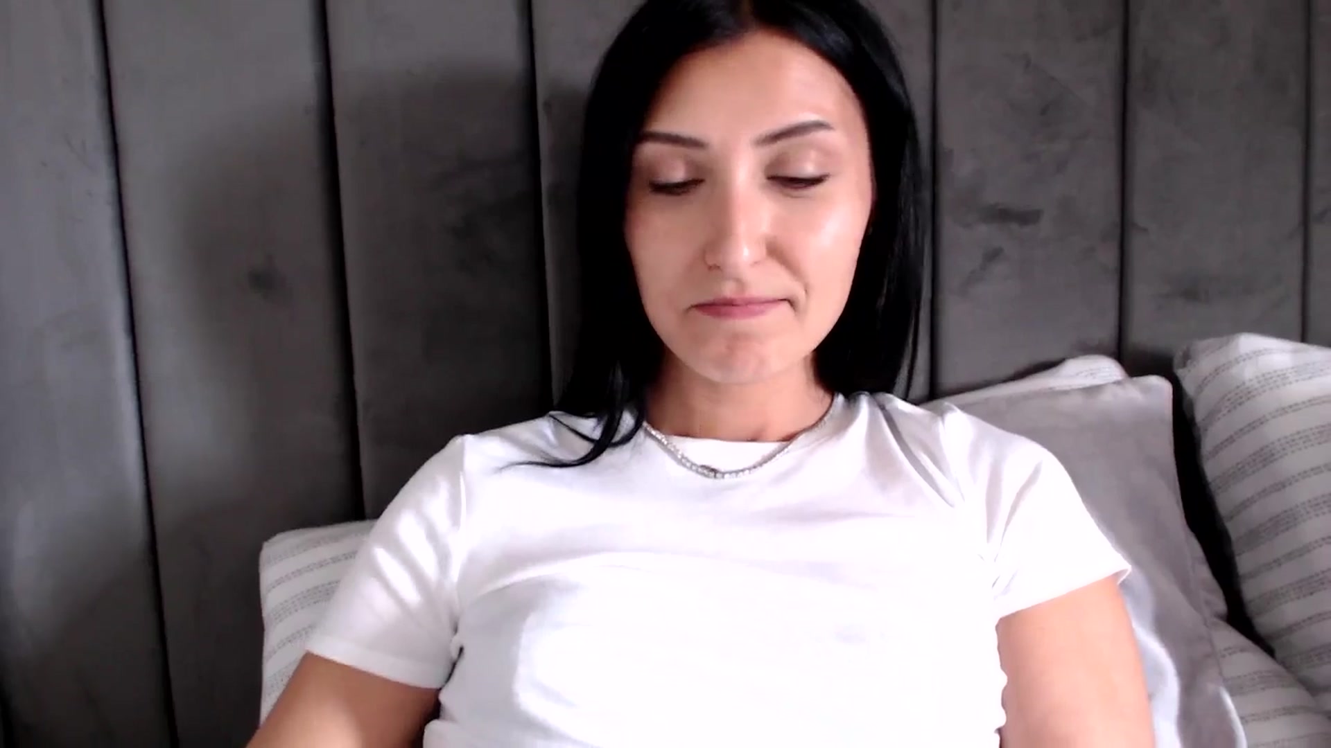 Gallery image thumbnail from MissLeanne's myfreecams stream on, 06/02/2025, 14:31 image 17 of 20