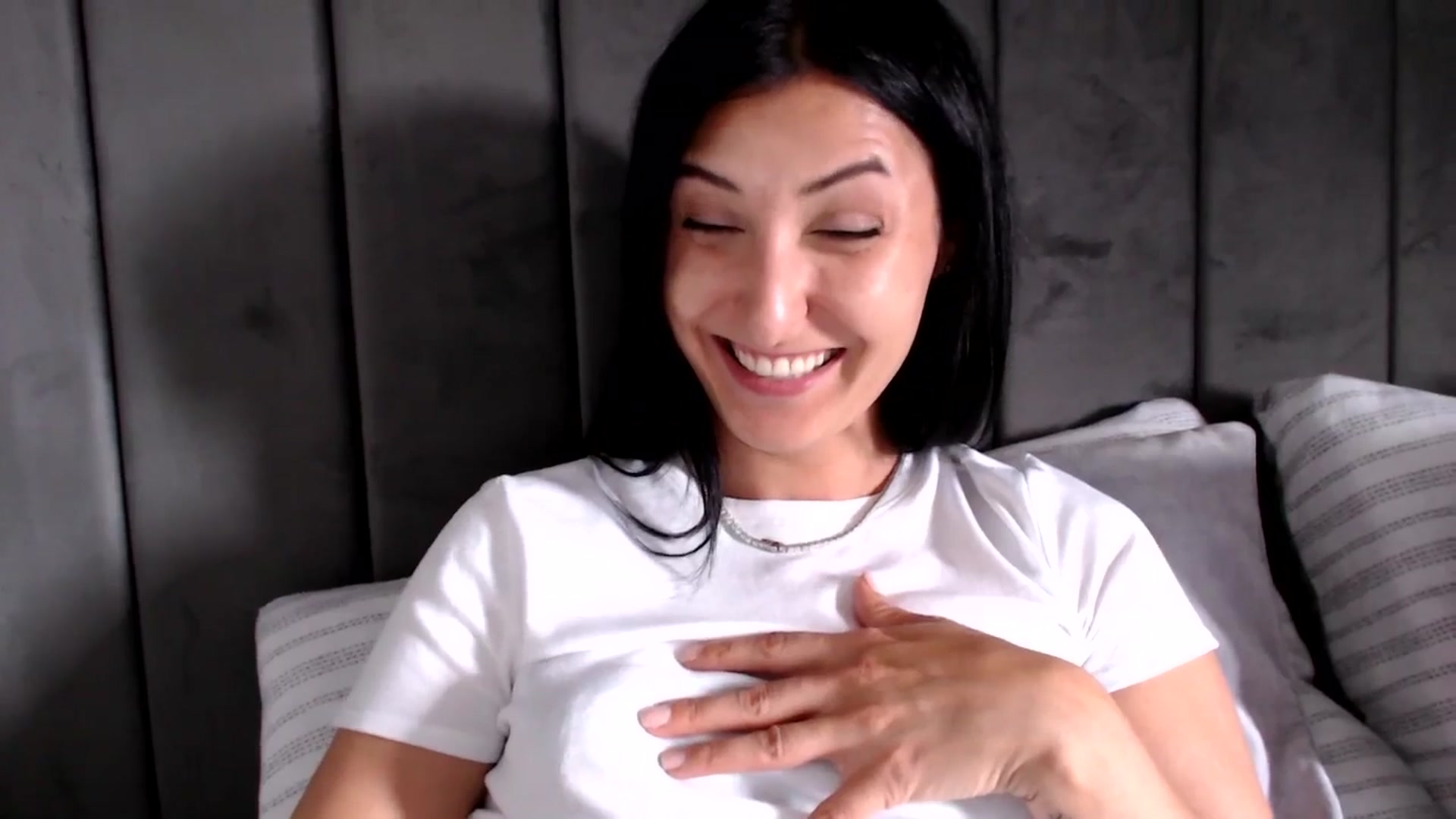 Gallery image thumbnail from MissLeanne's myfreecams stream on, 06/02/2025, 14:31 image 18 of 20