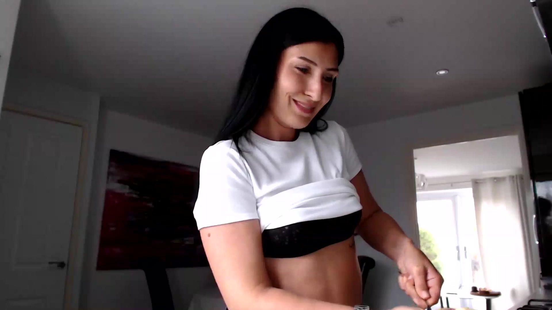 Gallery image thumbnail from MissLeanne's myfreecams stream on, 06/02/2025, 14:31 image 5 of 20