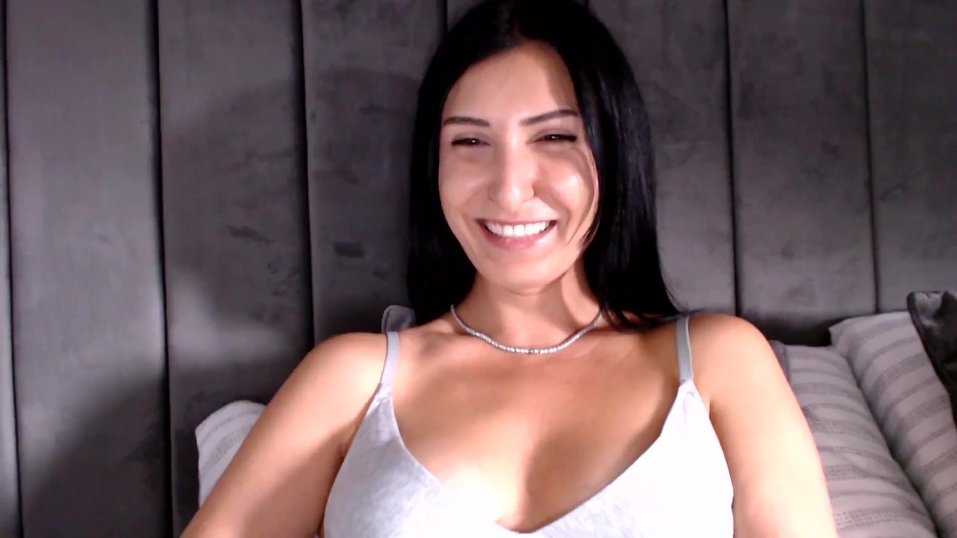 Gallery image thumbnail from MissLeanne's myfreecams stream on, 06/03/2025, 14:21 image 16 of 20