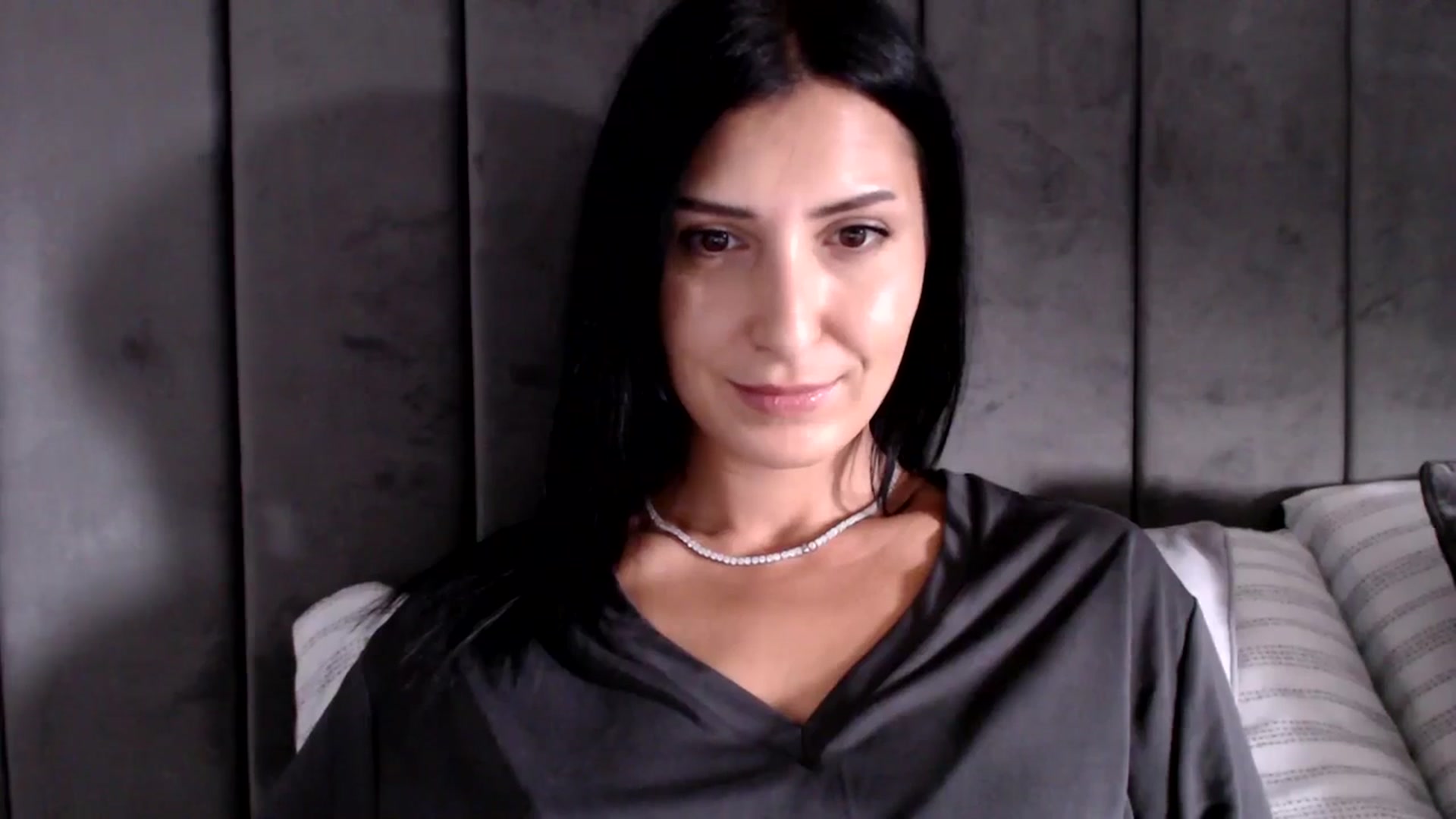 Gallery image thumbnail from MissLeanne's myfreecams stream on, 06/03/2025, 14:21 image 2 of 20