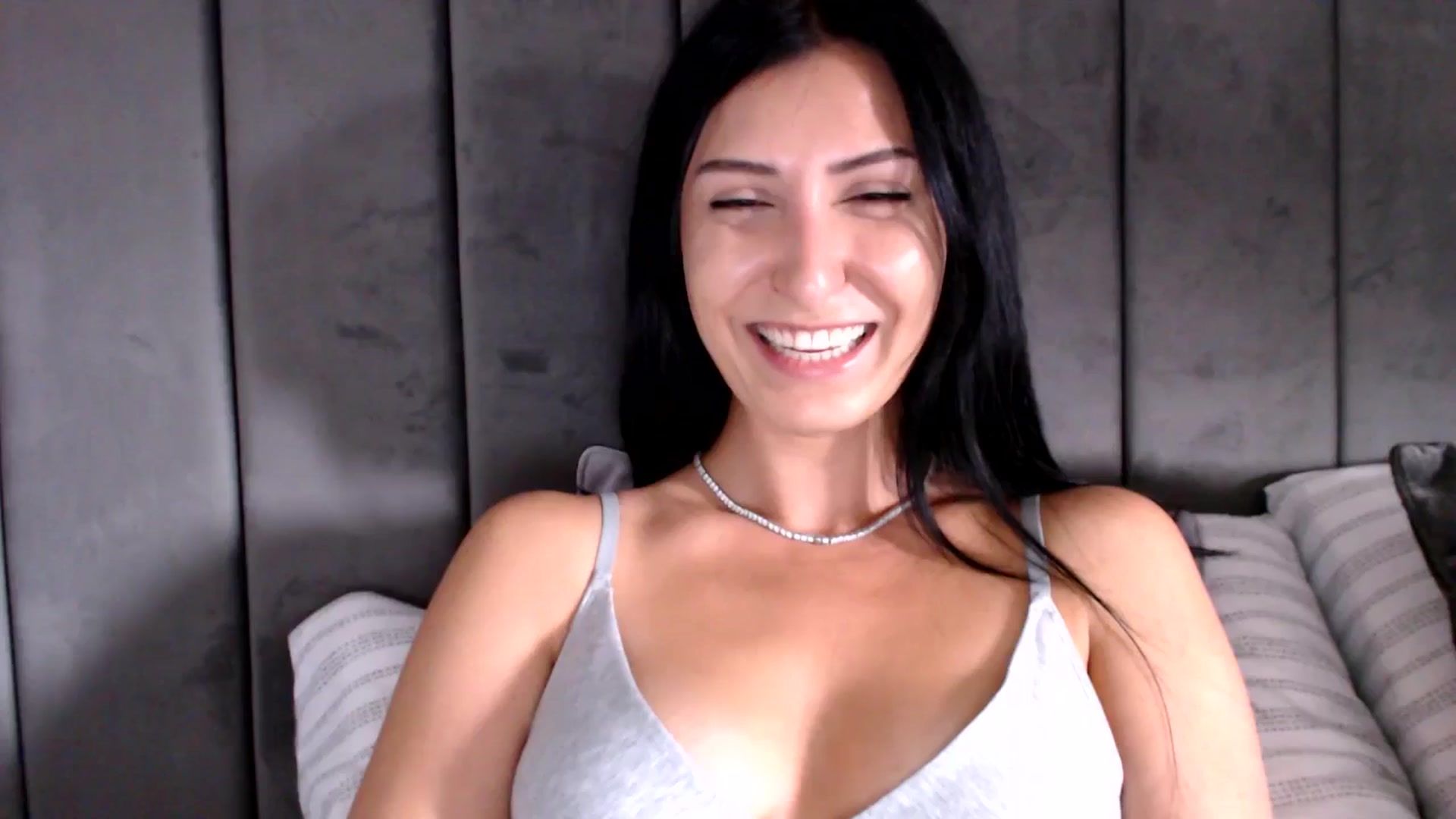 Gallery image thumbnail from MissLeanne's myfreecams stream on, 06/03/2025, 14:21 image 15 of 20