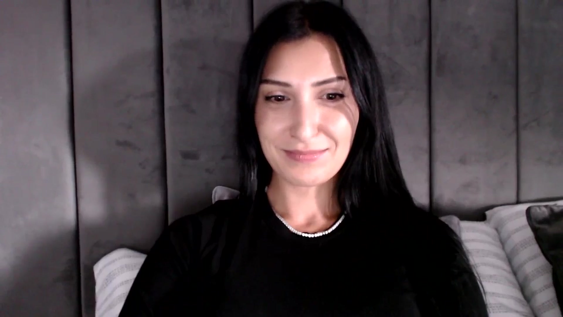 Gallery image thumbnail from MissLeanne's myfreecams stream on, 06/03/2025, 15:26 image 2 of 20