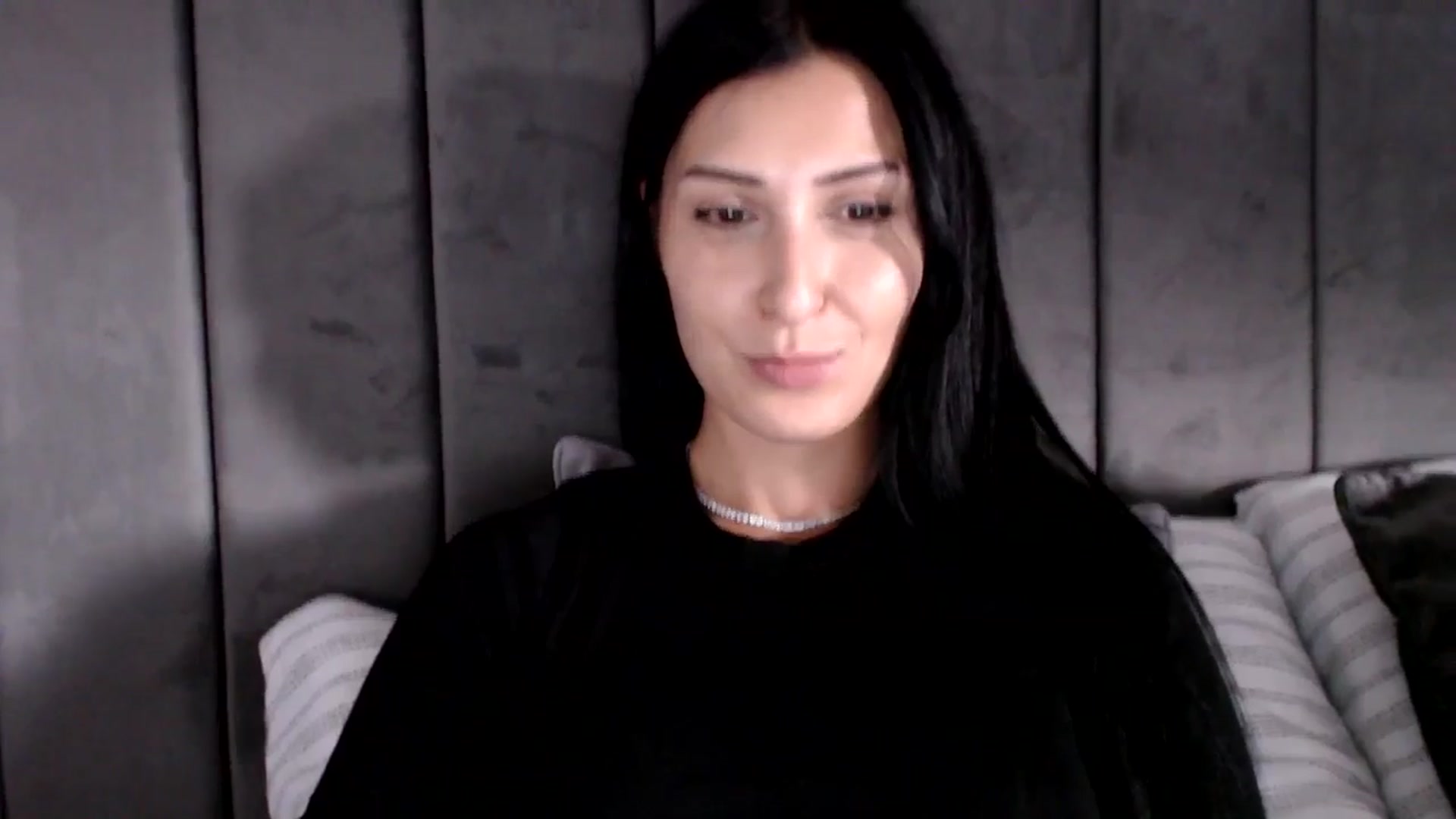 Gallery image thumbnail from MissLeanne's myfreecams stream on, 06/03/2025, 15:26 image 5 of 20