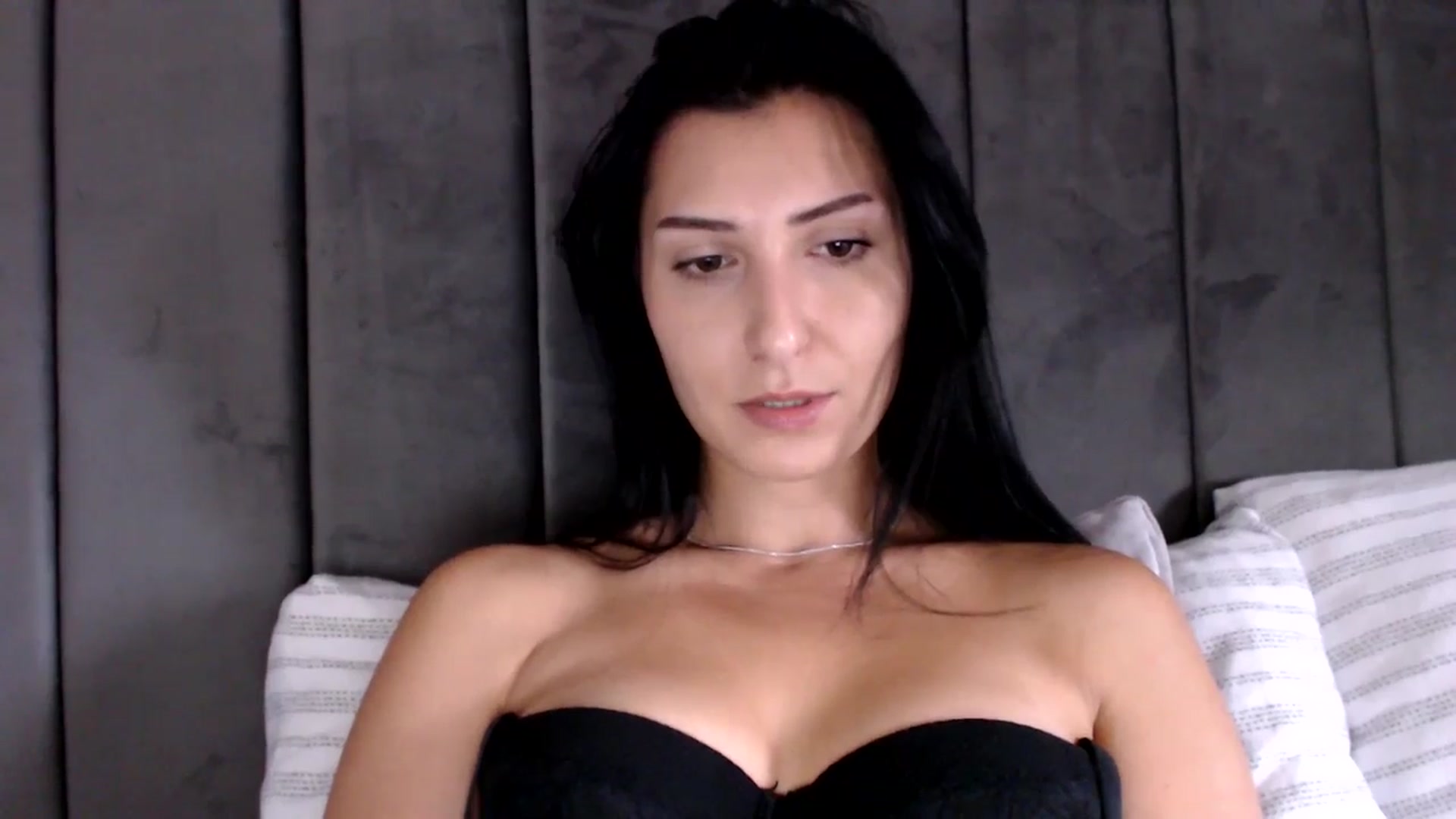 Gallery image thumbnail from MissLeanne's myfreecams stream on, 06/05/2025, 10:33 image 8 of 20
