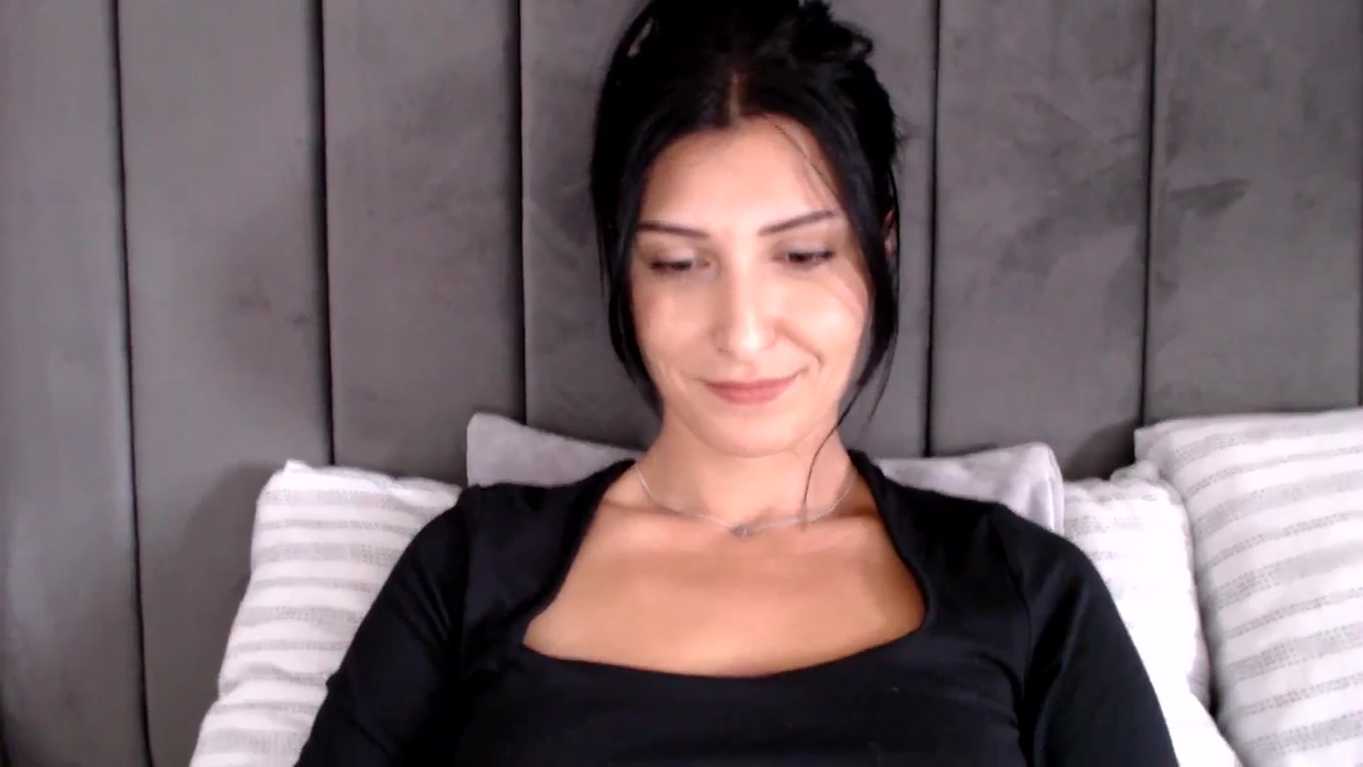 Gallery image thumbnail from MissLeanne's myfreecams stream on, 06/05/2025, 12:21 image 4 of 20