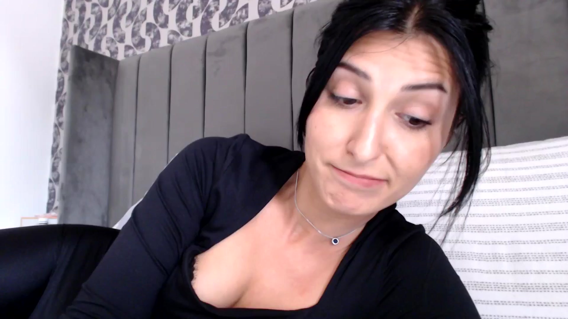 Gallery image thumbnail from MissLeanne's myfreecams stream on, 06/05/2025, 12:21 image 6 of 20