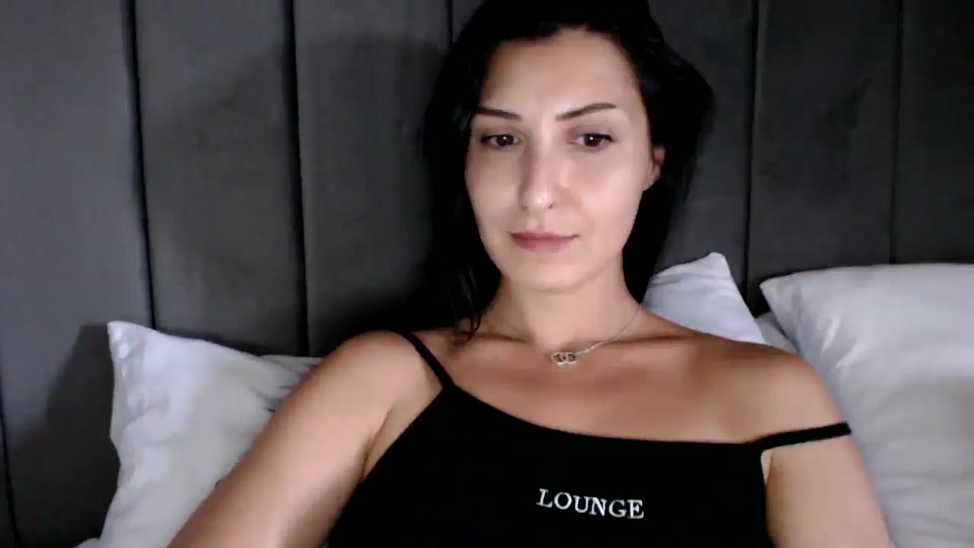 Gallery image thumbnail from MissLeanne's myfreecams stream on, 06/19/2025, 14:50 image 2 of 20