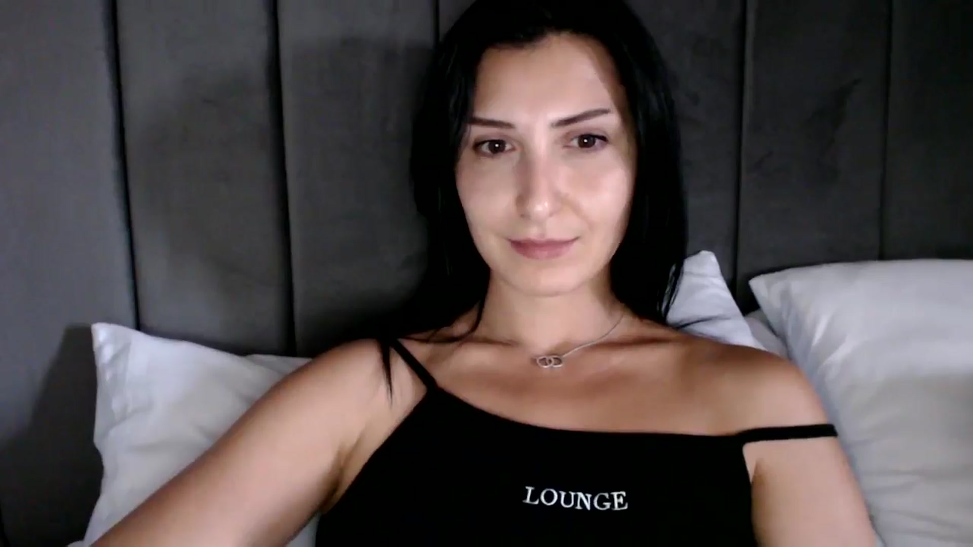 Gallery image thumbnail from MissLeanne's myfreecams stream on, 06/19/2025, 14:50 image 13 of 20