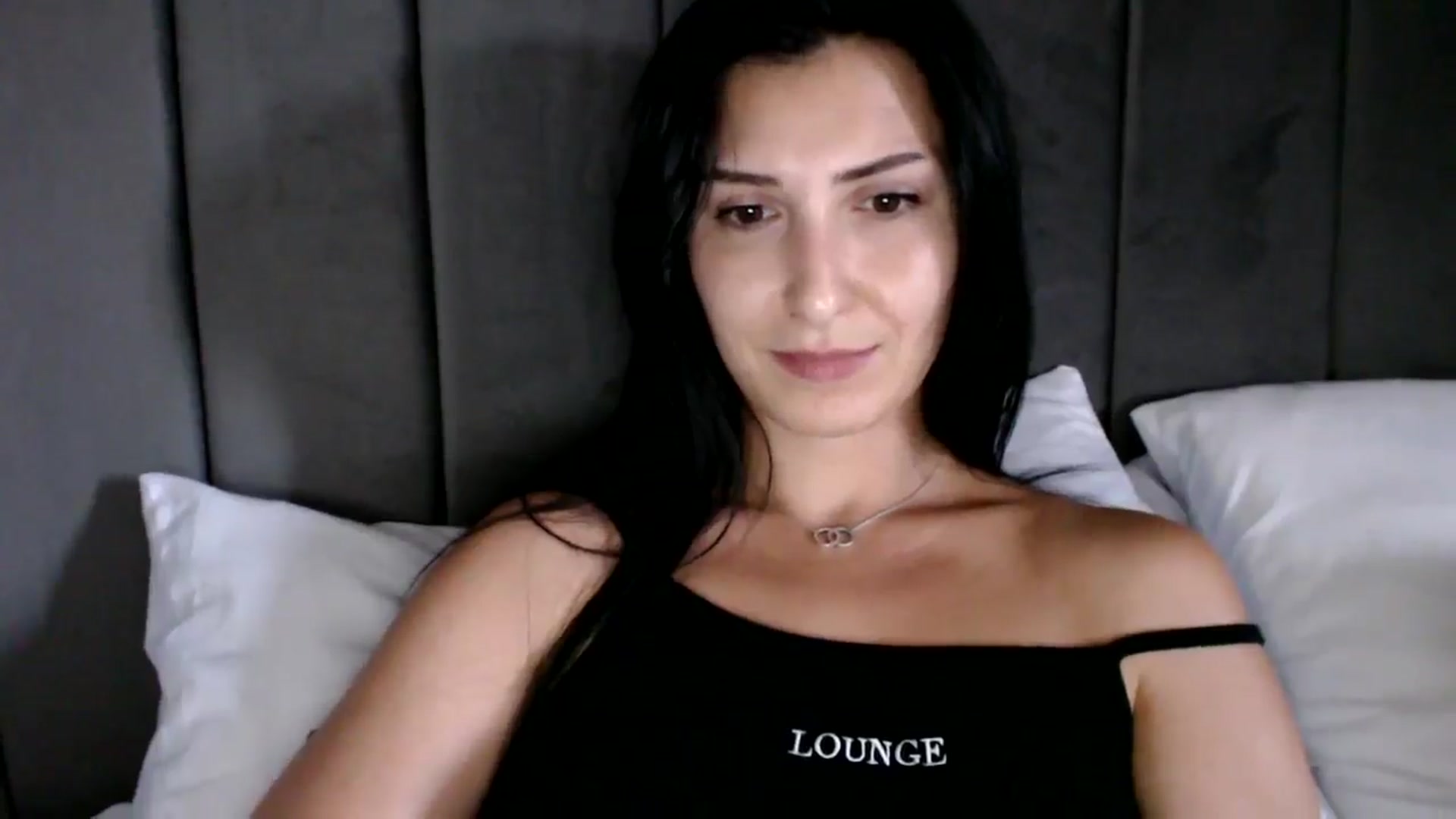 Gallery image thumbnail from MissLeanne's myfreecams stream on, 06/19/2025, 14:50 image 11 of 20