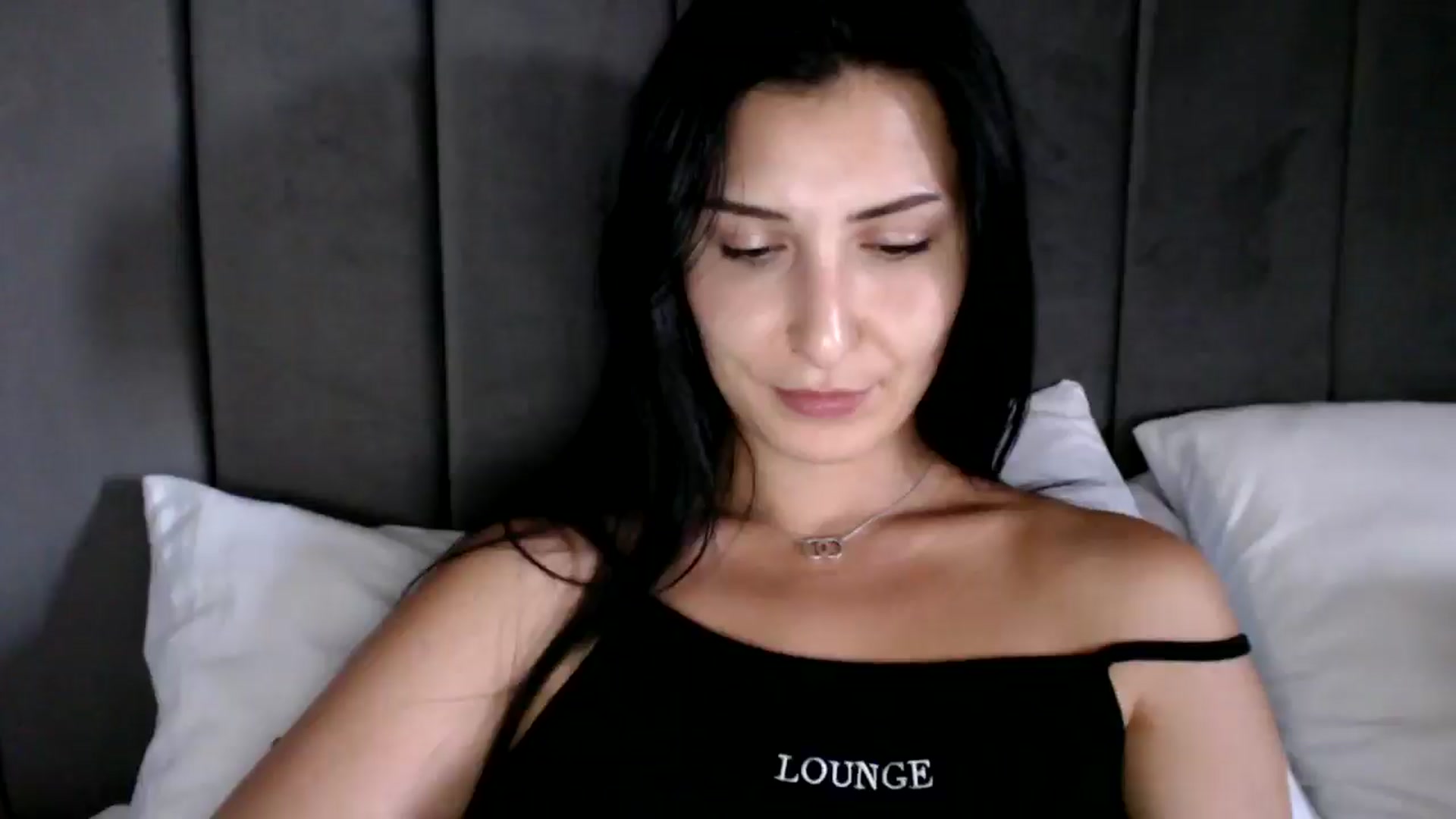 Gallery image thumbnail from MissLeanne's myfreecams stream on, 06/19/2025, 14:50 image 7 of 20