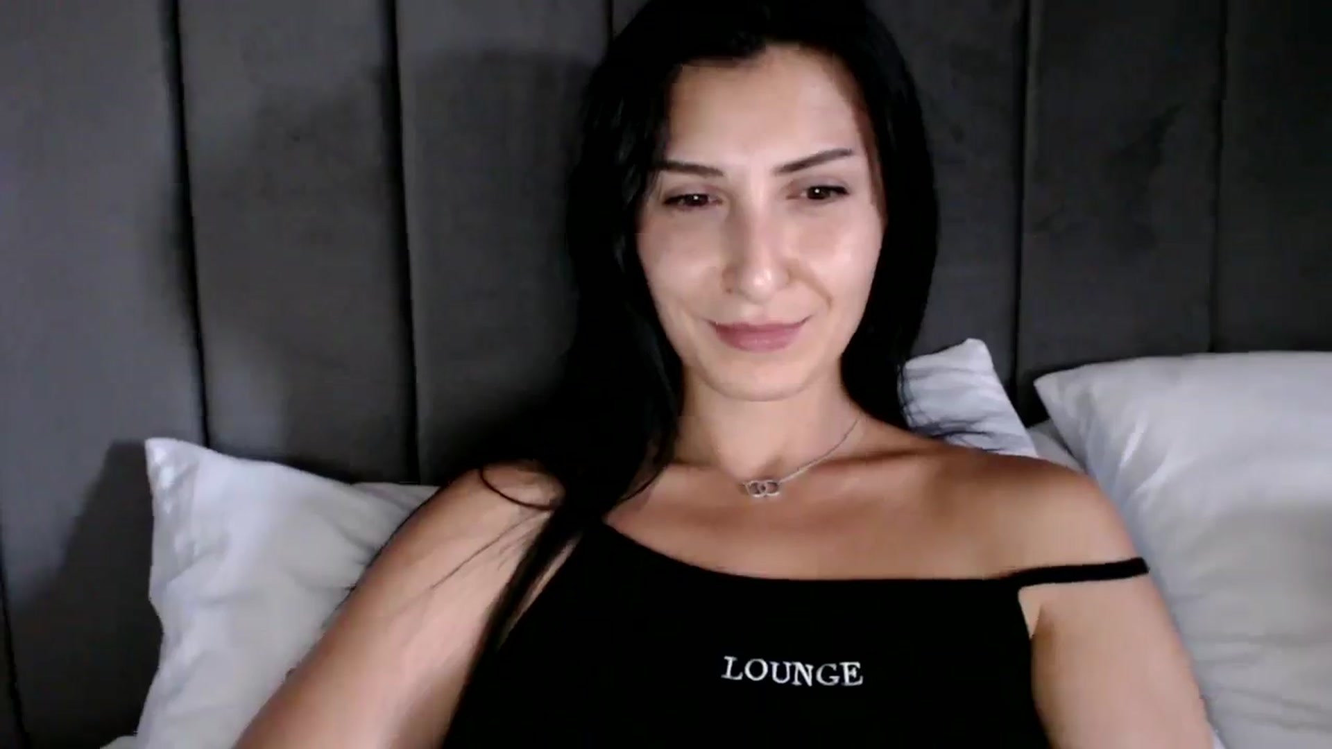 Gallery image thumbnail from MissLeanne's myfreecams stream on, 06/19/2025, 14:50 image 4 of 20