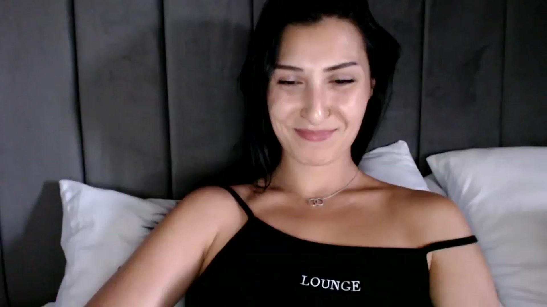 Gallery image thumbnail from MissLeanne's myfreecams stream on, 06/19/2025, 14:50 image 1 of 20