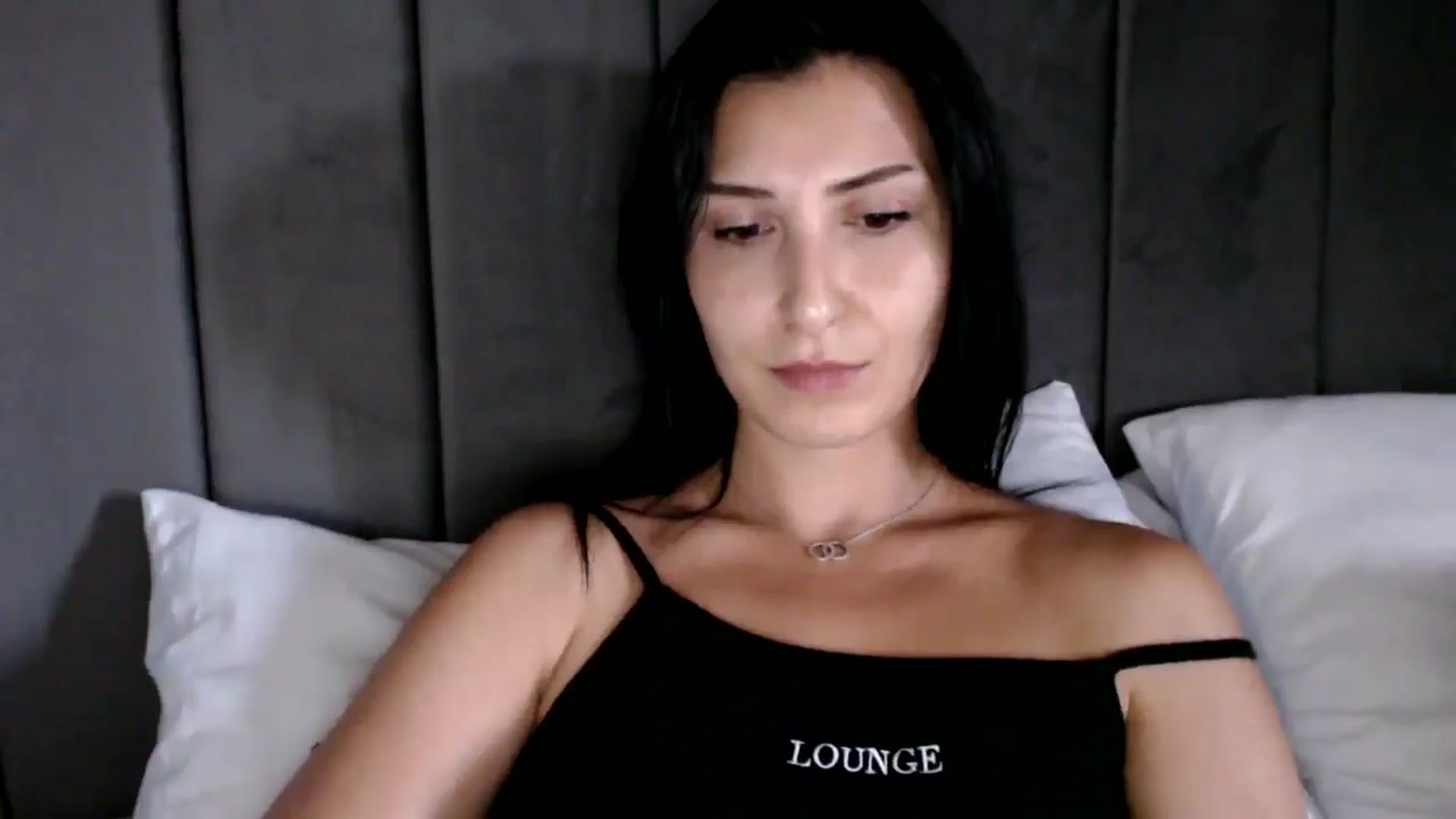 Gallery image thumbnail from MissLeanne's myfreecams stream on, 06/19/2025, 14:50 image 15 of 20