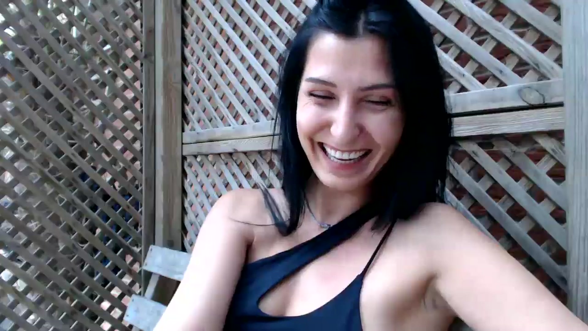 Gallery image thumbnail from MissLeanne's myfreecams stream on, 07/10/2025, 15:10 image 6 of 20