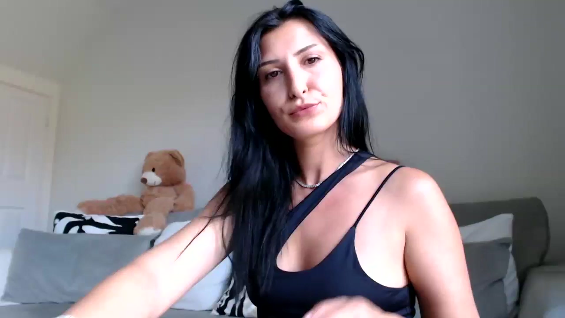 Gallery image thumbnail from MissLeanne's myfreecams stream on, 07/10/2025, 15:10 image 9 of 20