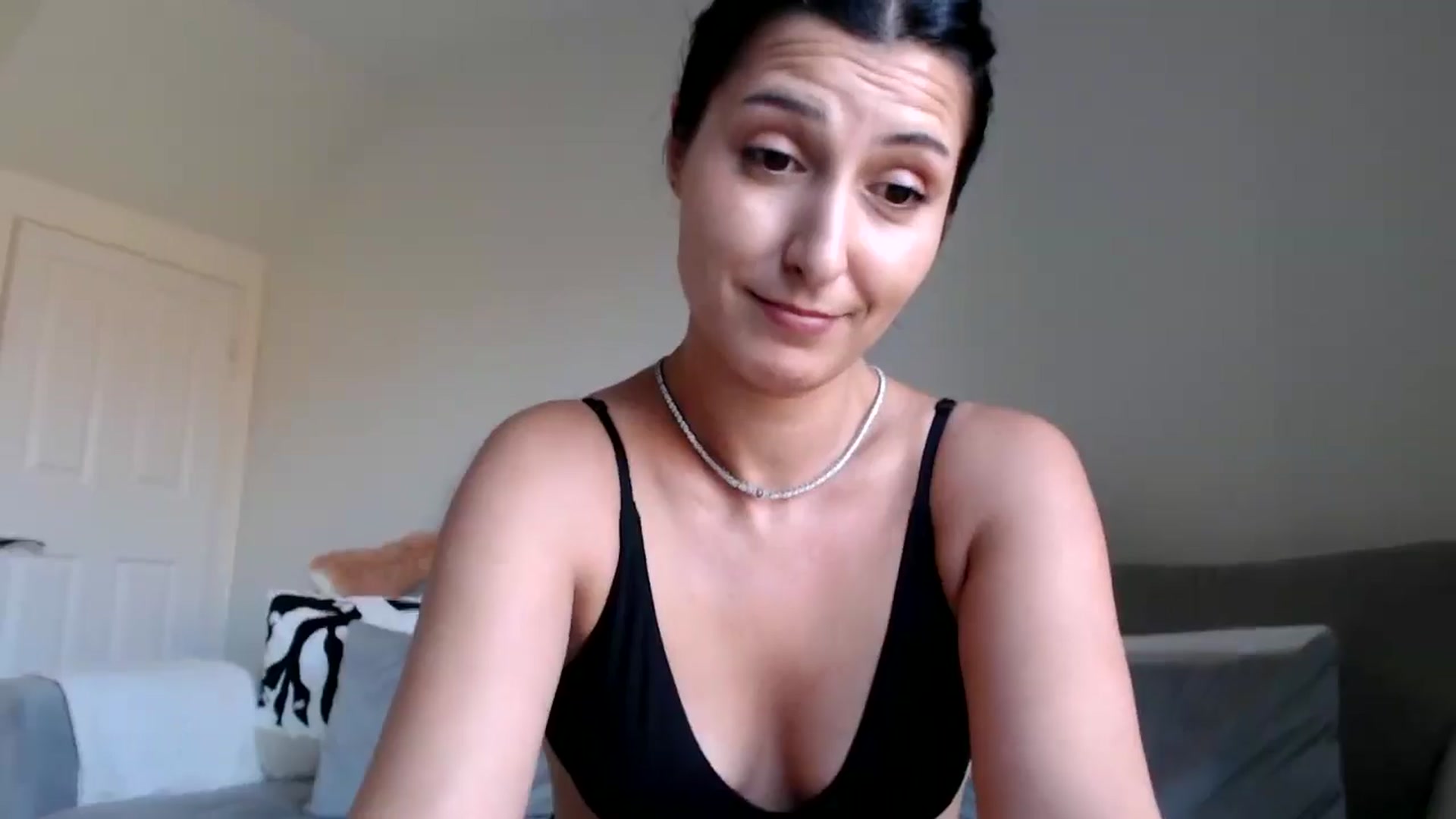 Gallery image thumbnail from MissLeanne's myfreecams stream on, 07/11/2025, 14:46 image 9 of 20