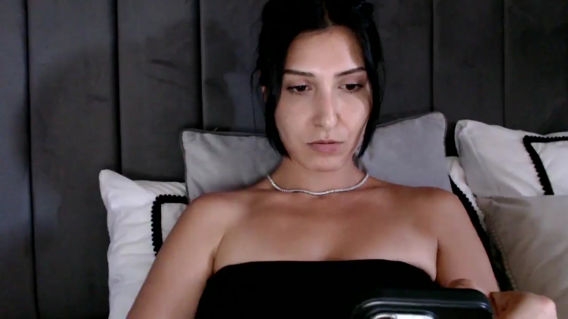 Gallery image thumbnail from MissLeanne's myfreecams stream on, 07/12/2025, 15:11 image 15 of 20