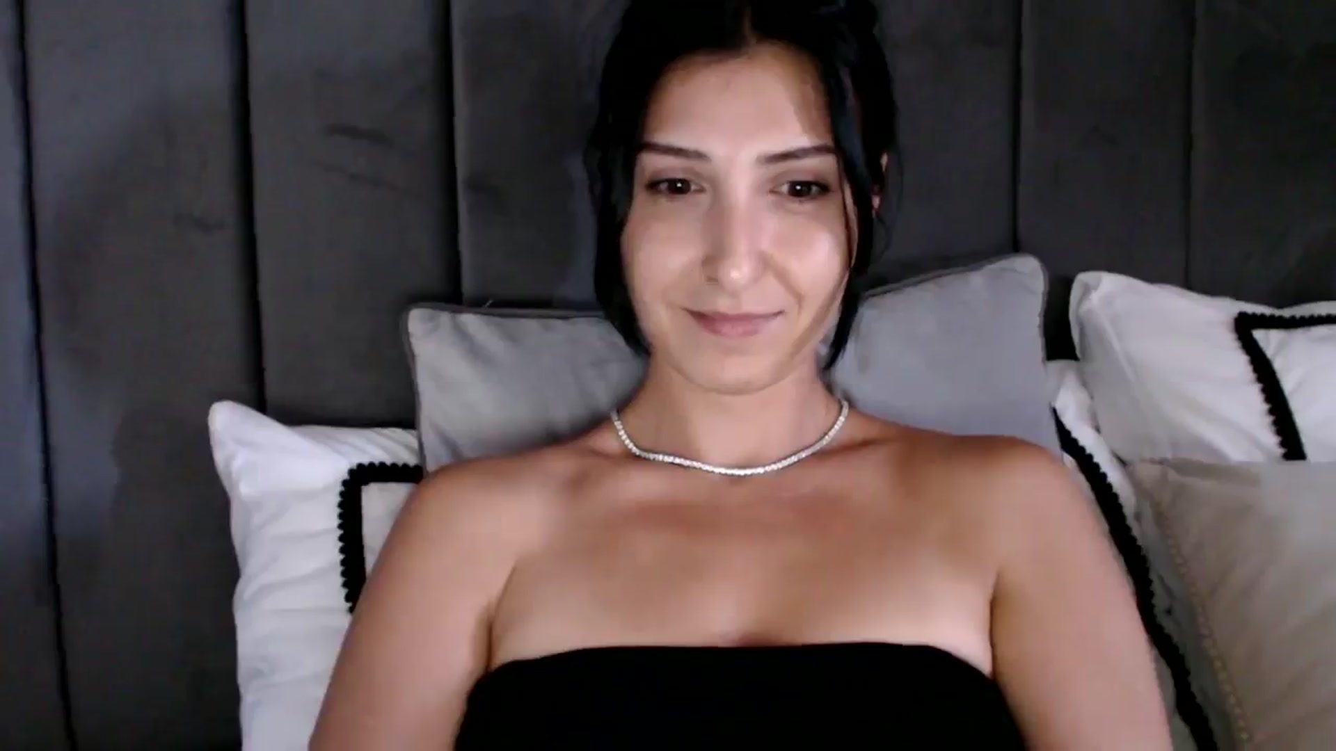 Gallery image thumbnail from MissLeanne's myfreecams stream on, 07/12/2025, 15:11 image 5 of 20