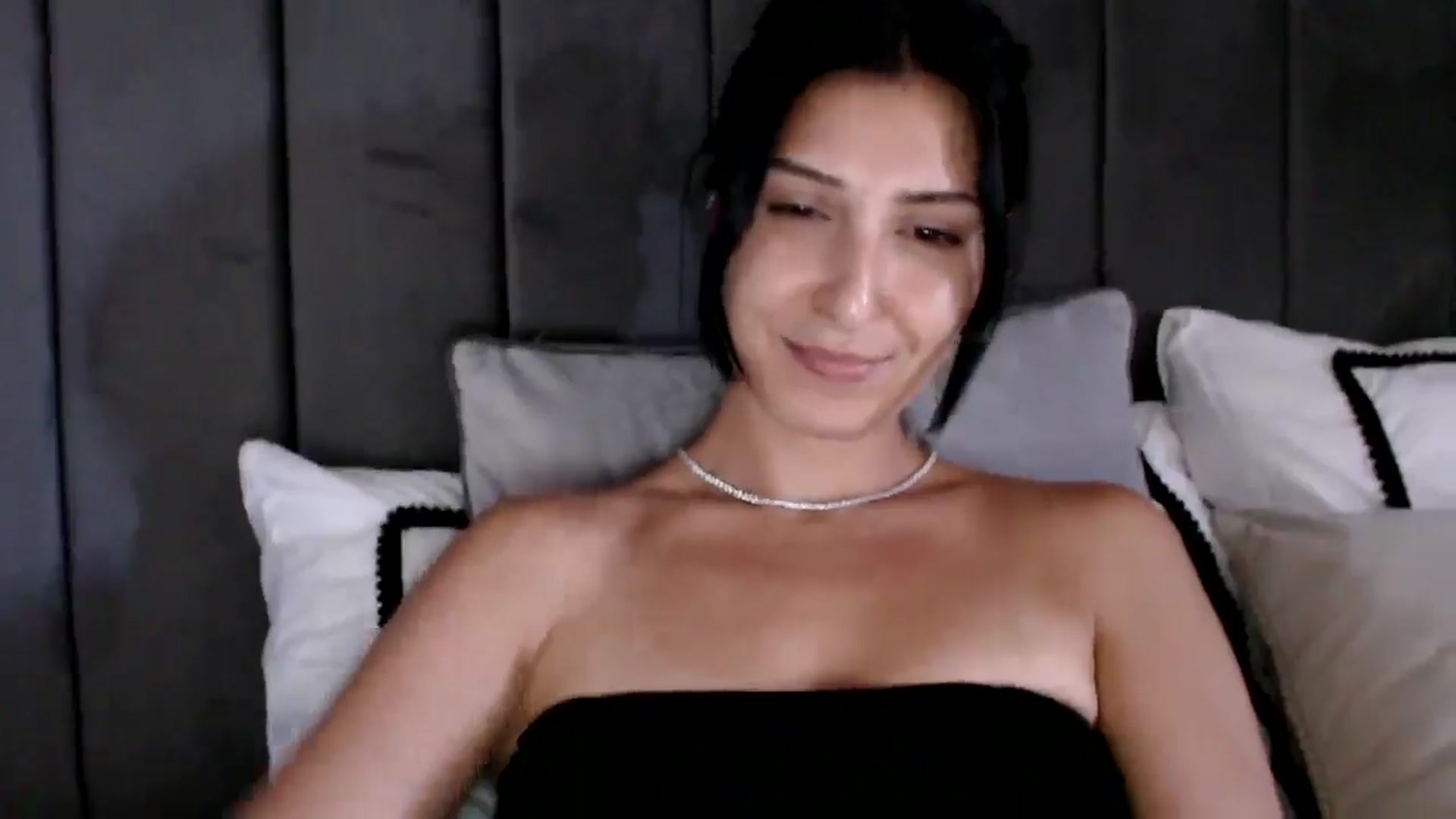 Gallery image thumbnail from MissLeanne's myfreecams stream on, 07/12/2025, 15:11 image 14 of 20