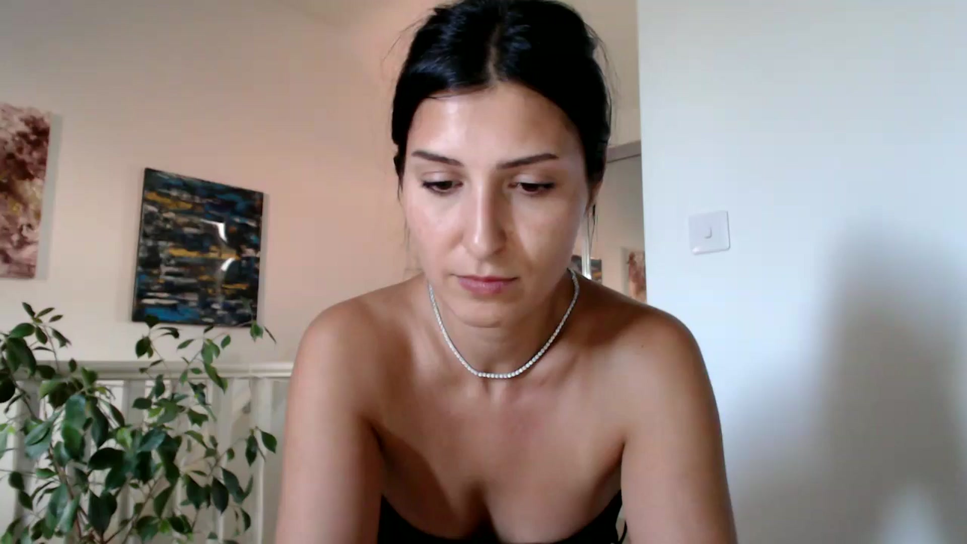 Gallery image thumbnail from MissLeanne's myfreecams stream on, 07/12/2025, 16:03 image 5 of 20