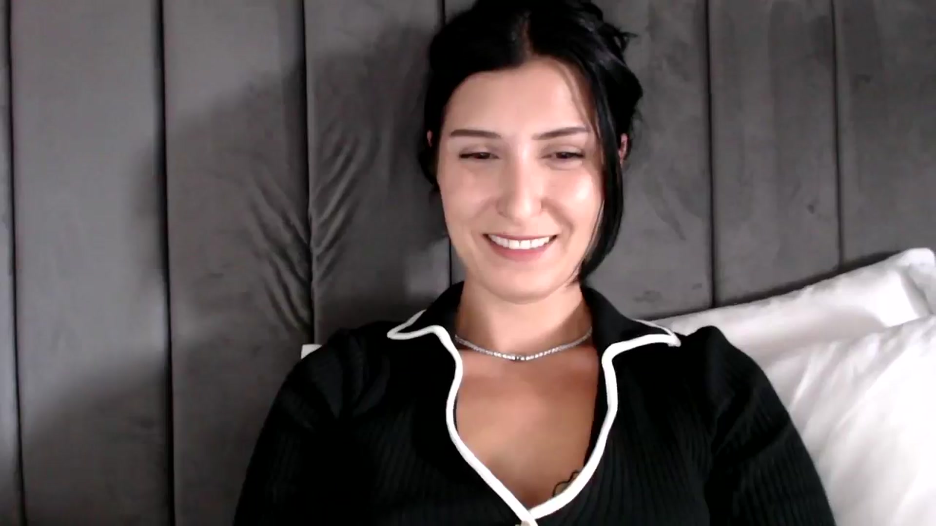 Gallery image thumbnail from MissLeanne's myfreecams stream on, 08/05/2025, 12:20 image 7 of 20