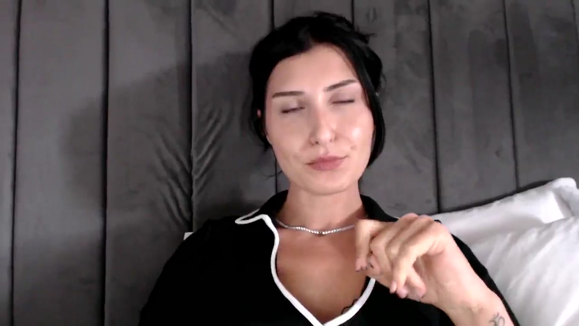 Gallery image thumbnail from MissLeanne's myfreecams stream on, 08/05/2025, 12:20 image 10 of 20