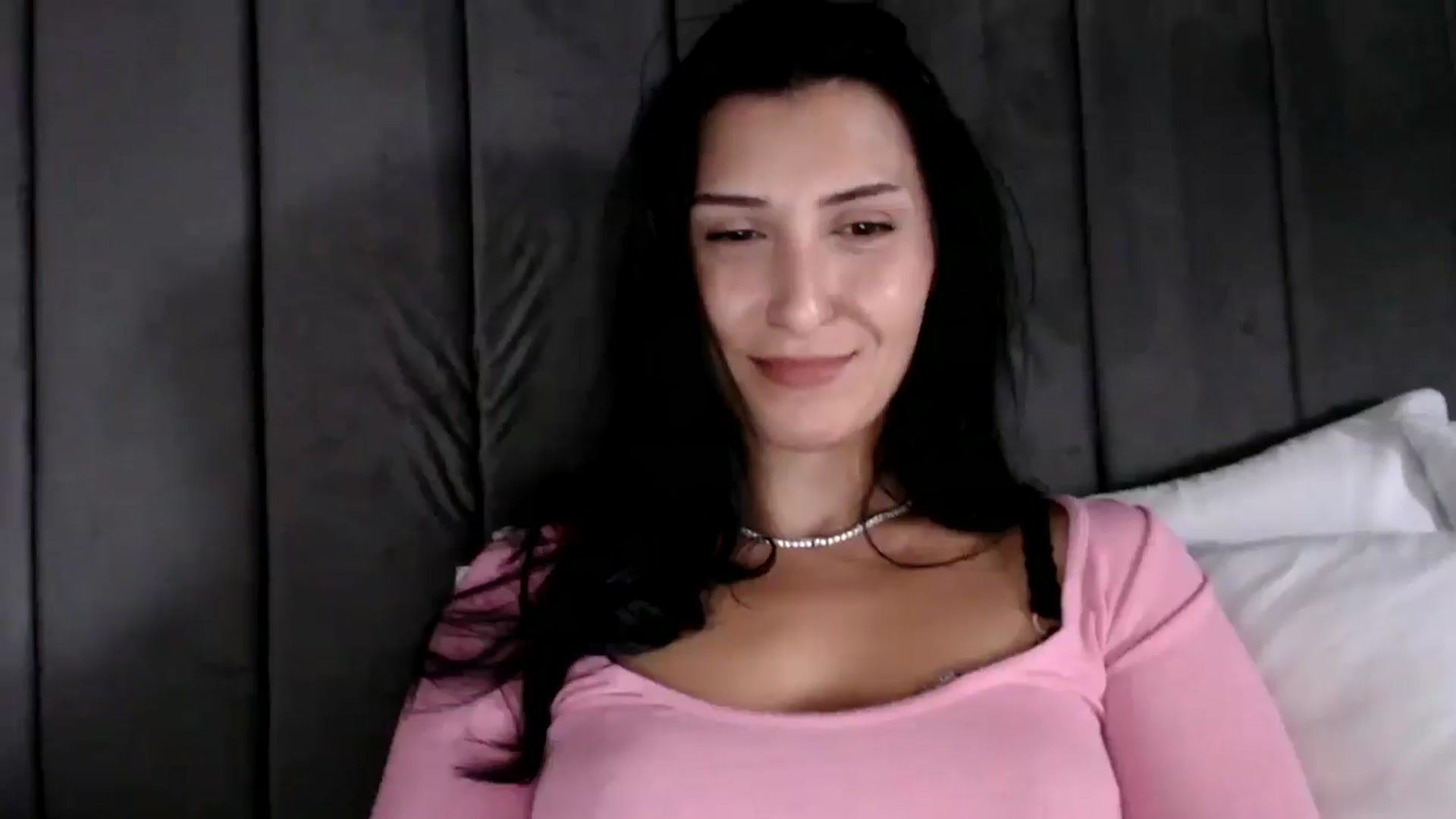 Gallery image thumbnail from MissLeanne's myfreecams stream on, 08/05/2025, 13:13 image 16 of 20