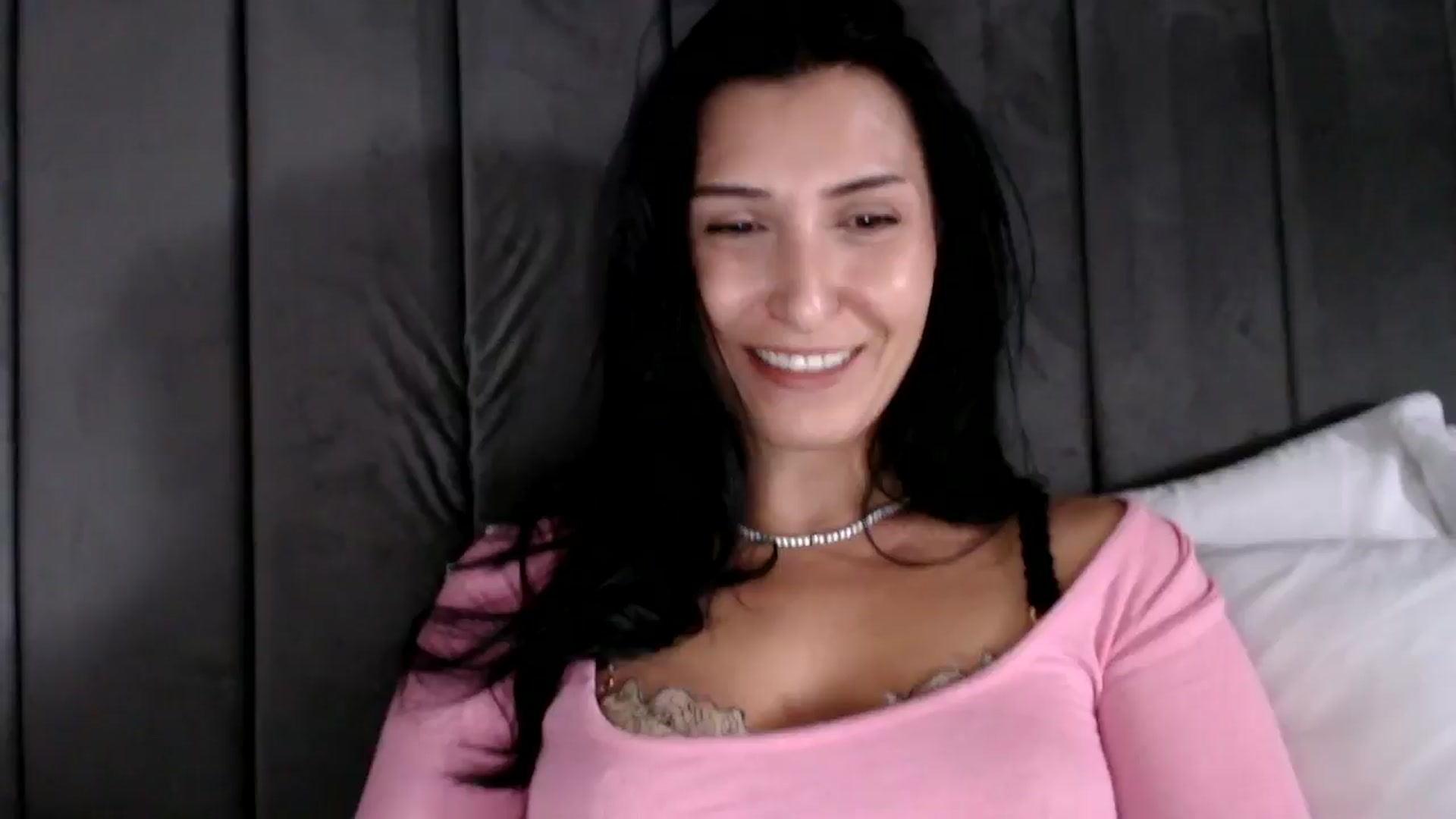Gallery image thumbnail from MissLeanne's myfreecams stream on, 08/05/2025, 13:13 image 15 of 20