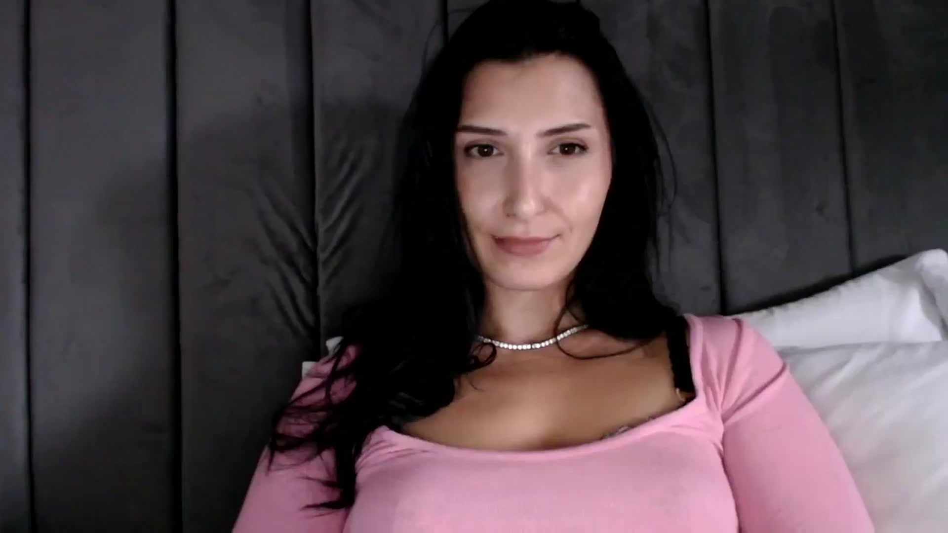 Gallery image thumbnail from MissLeanne's myfreecams stream on, 08/05/2025, 13:13 image 18 of 20