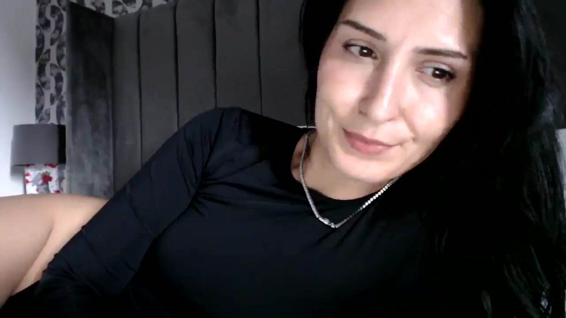 Gallery image thumbnail from MissLeanne's myfreecams stream on, 08/05/2025, 15:05 image 6 of 20
