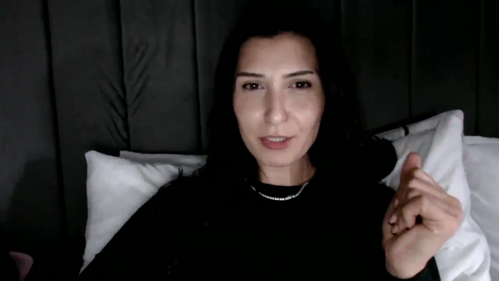 Gallery image thumbnail from MissLeanne's myfreecams stream on, 08/05/2025, 15:05 image 13 of 20
